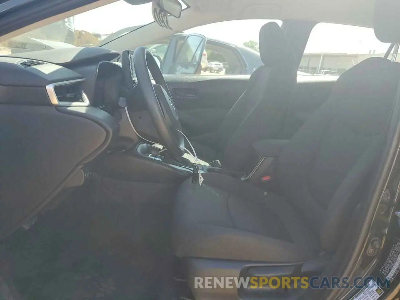 7 Photograph of a damaged car 5YFEPMAE9NP361646 TOYOTA COROLLA 2022