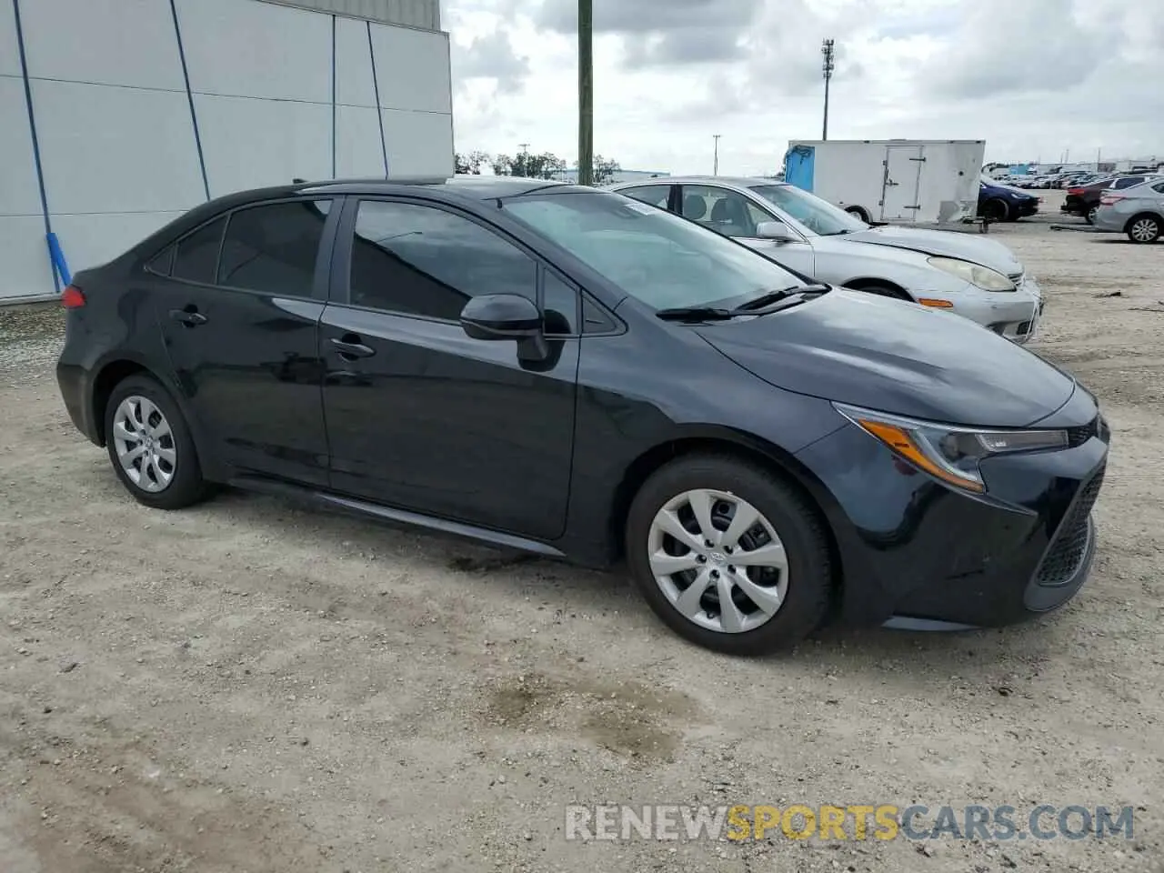 4 Photograph of a damaged car 5YFEPMAE9NP365745 TOYOTA COROLLA 2022
