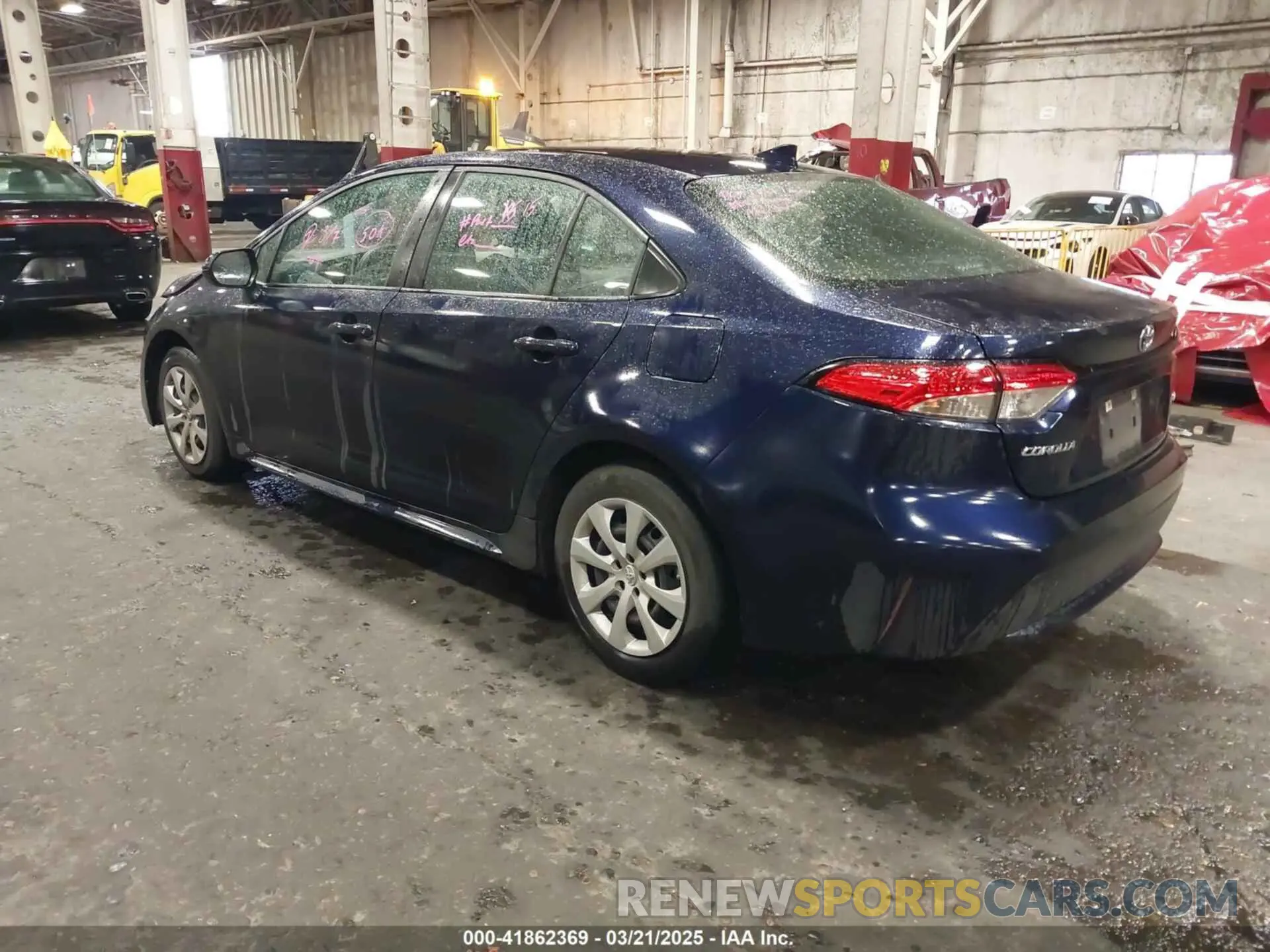 3 Photograph of a damaged car 5YFEPMAE9NP366362 TOYOTA COROLLA 2022