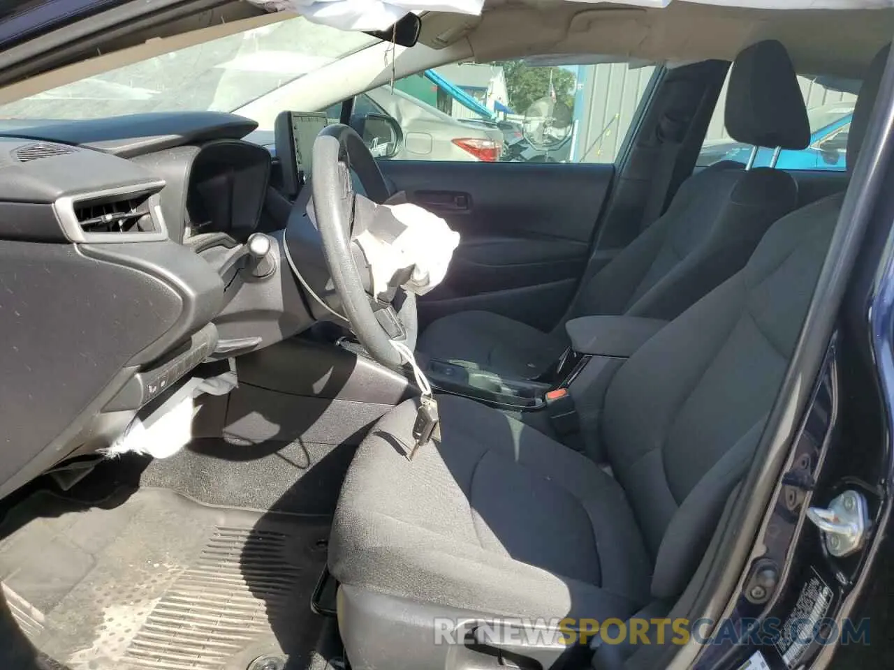 7 Photograph of a damaged car 5YFEPMAE9NP367771 TOYOTA COROLLA 2022