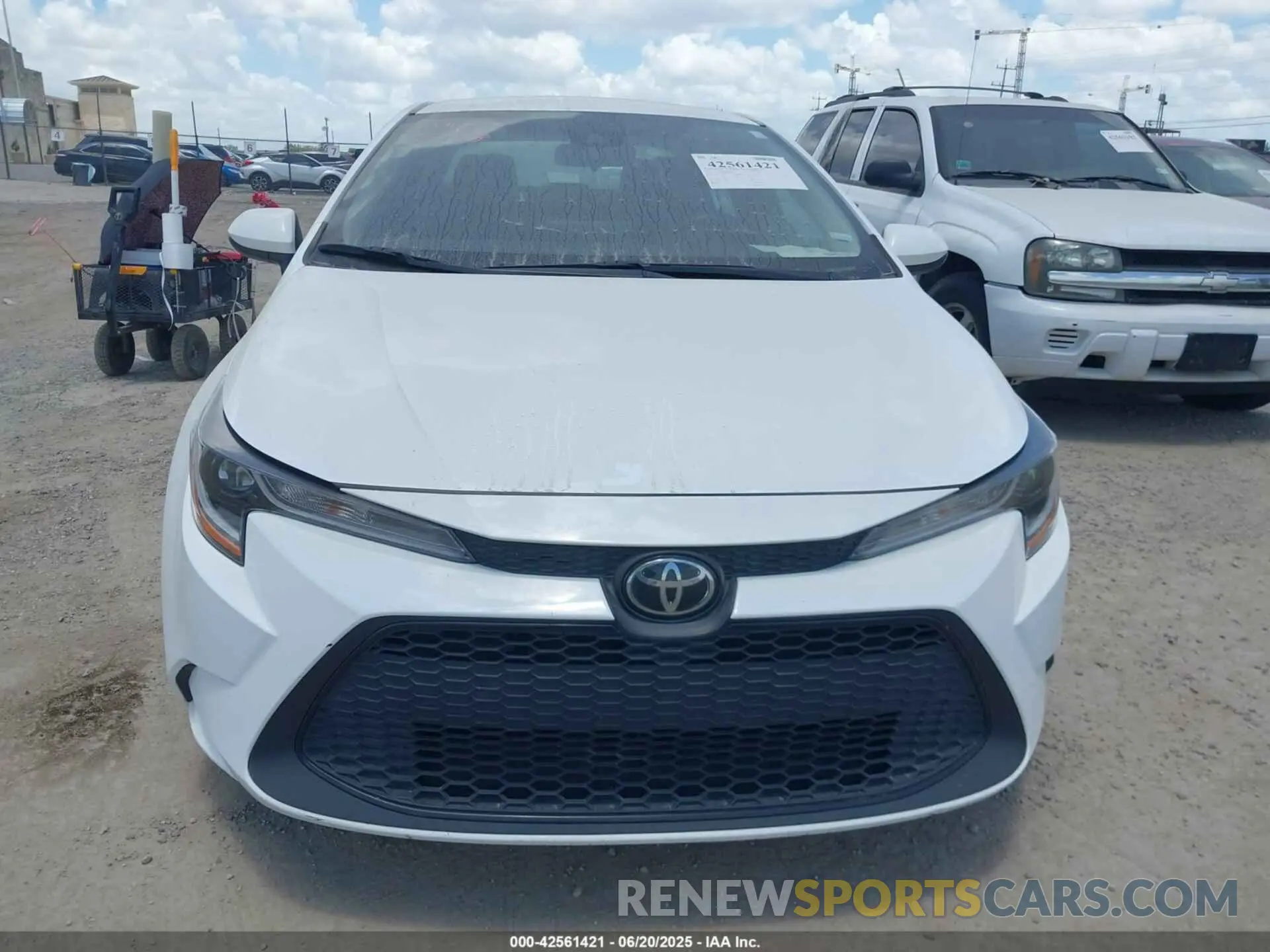 6 Photograph of a damaged car 5YFEPMAE9NP368709 TOYOTA COROLLA 2022