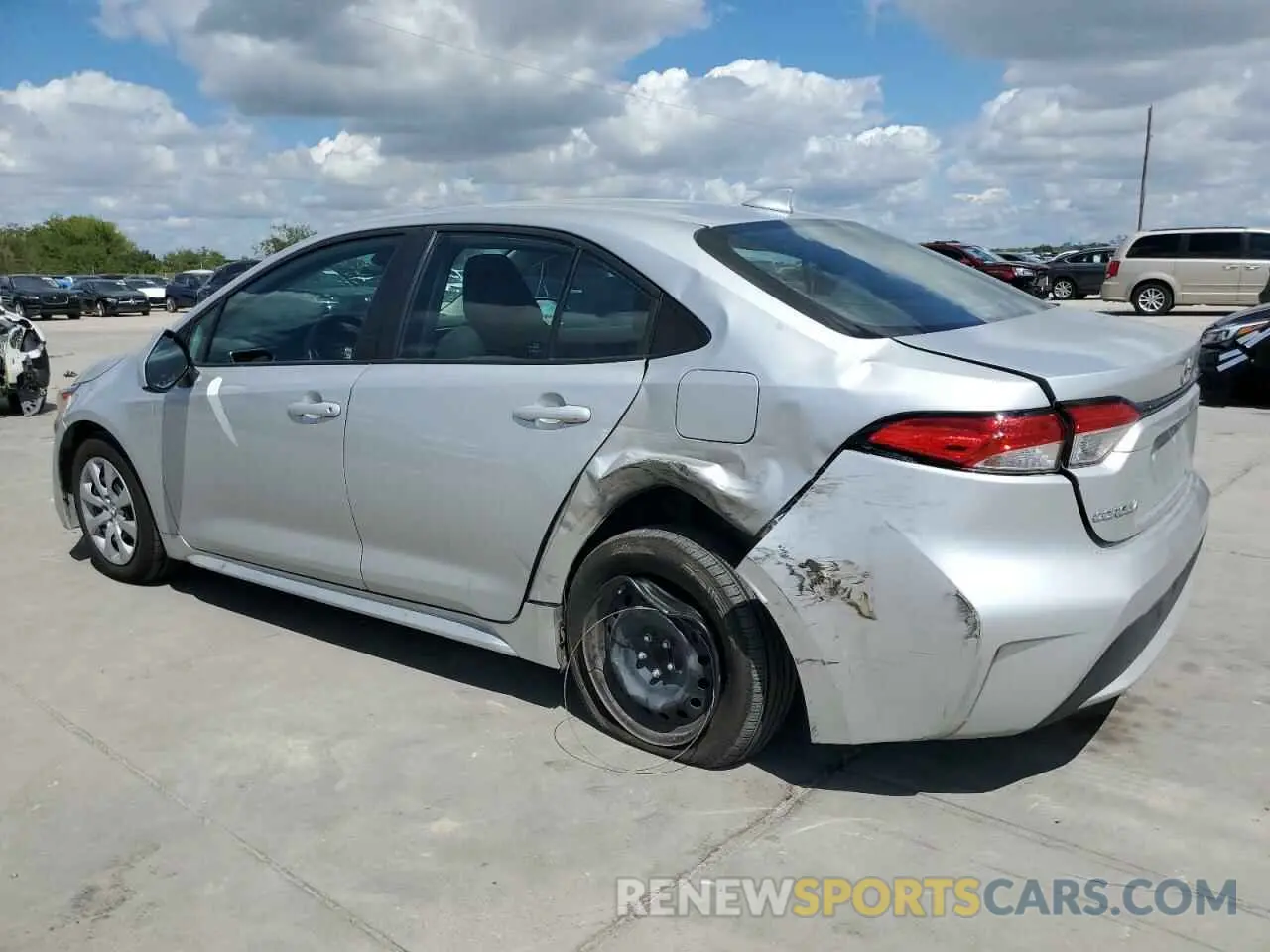 2 Photograph of a damaged car 5YFEPMAE9NP370735 TOYOTA COROLLA 2022