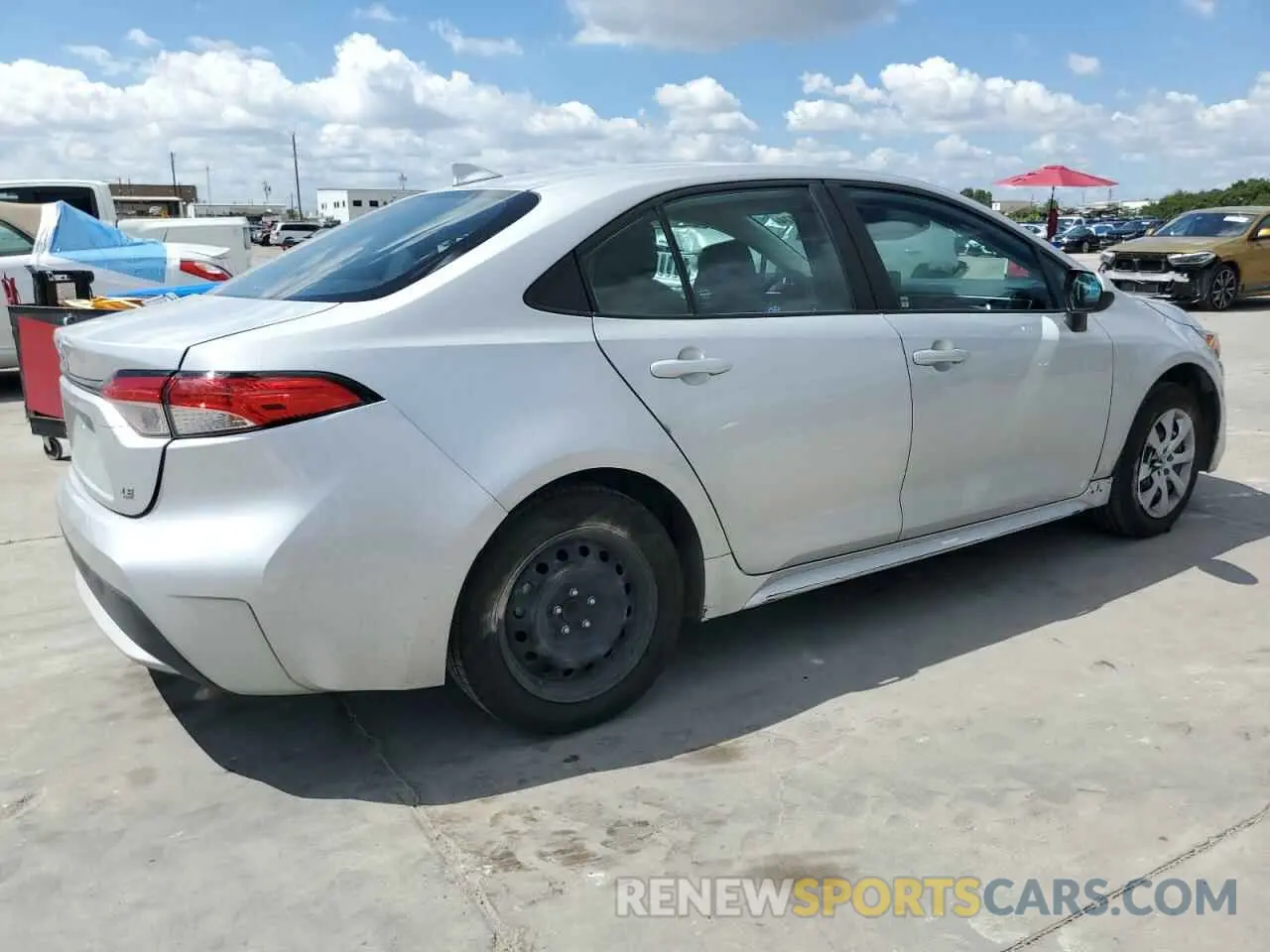 3 Photograph of a damaged car 5YFEPMAE9NP370735 TOYOTA COROLLA 2022