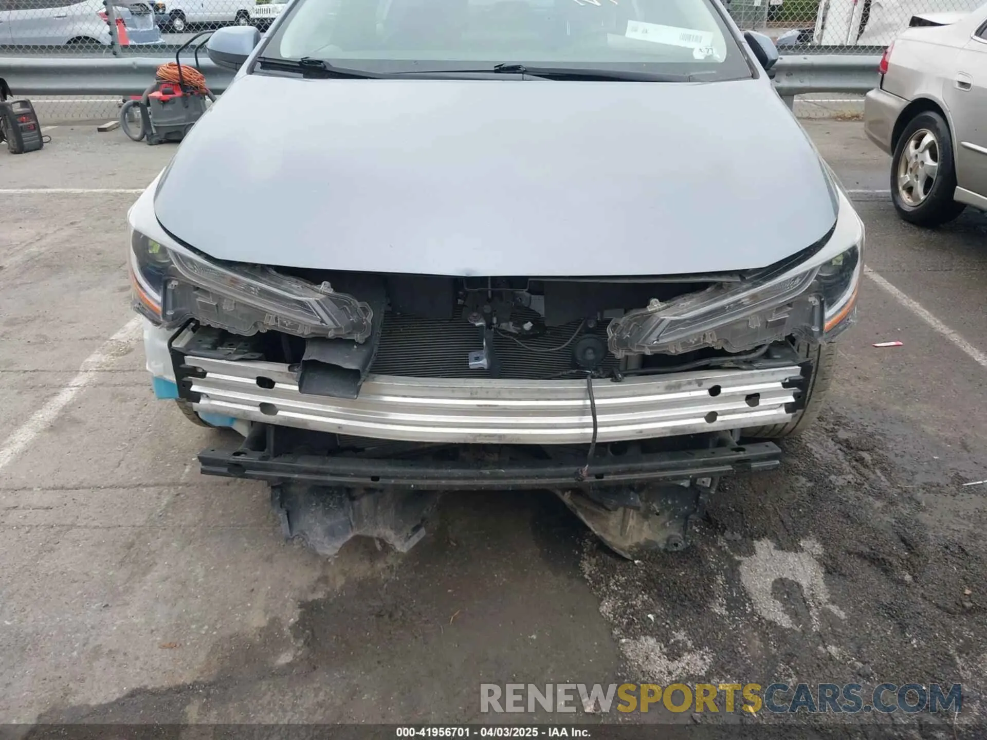 6 Photograph of a damaged car 5YFEPMAE9NP373747 TOYOTA COROLLA 2022