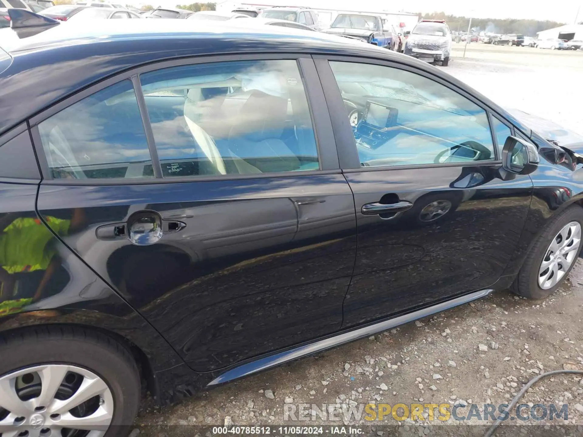 13 Photograph of a damaged car 5YFEPMAE9NP373957 TOYOTA COROLLA 2022