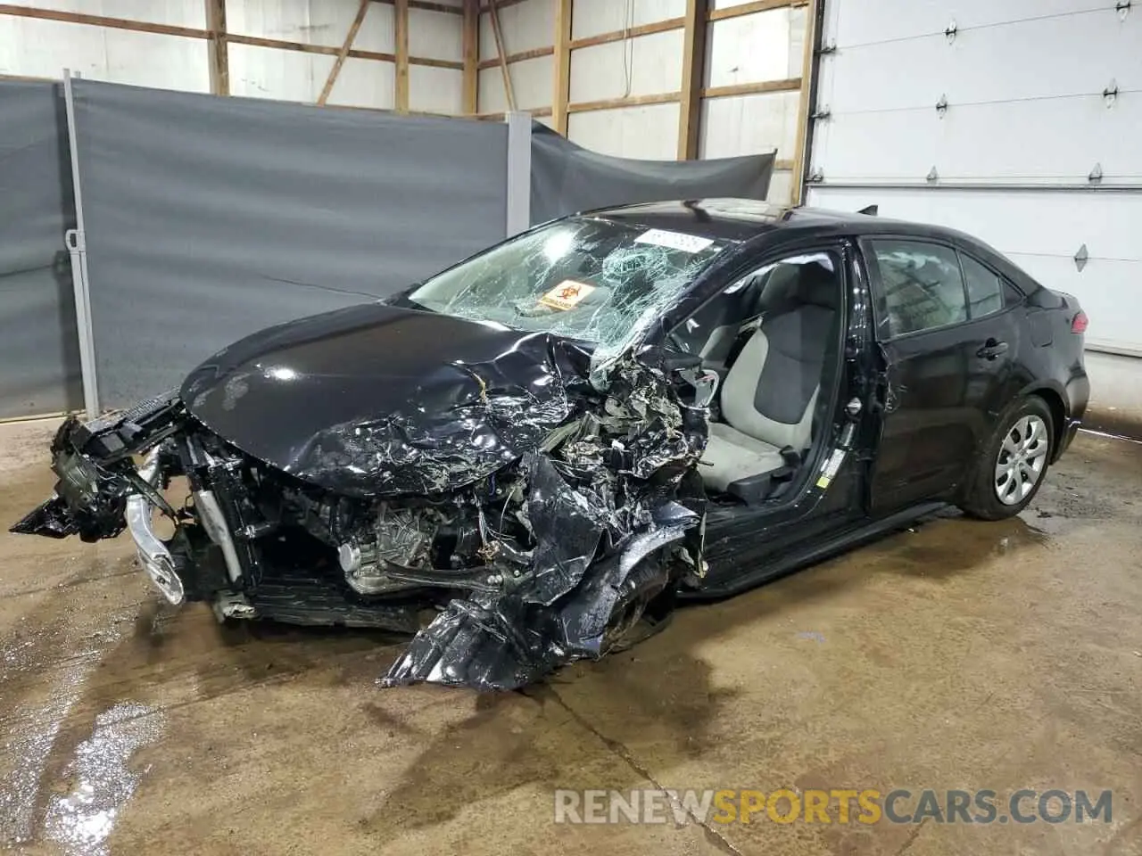 1 Photograph of a damaged car 5YFEPMAE9NP380035 TOYOTA COROLLA 2022