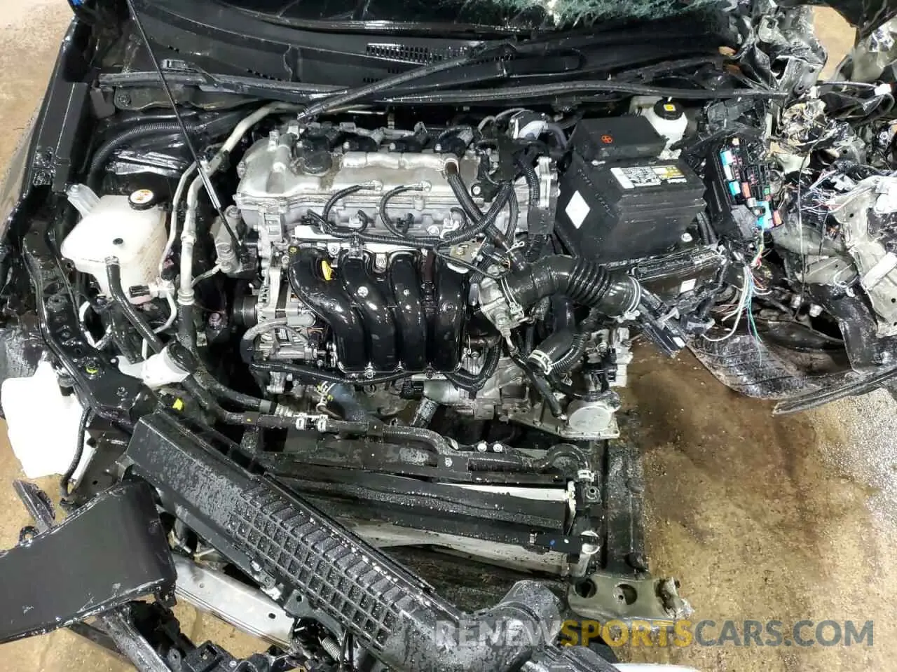 11 Photograph of a damaged car 5YFEPMAE9NP380035 TOYOTA COROLLA 2022