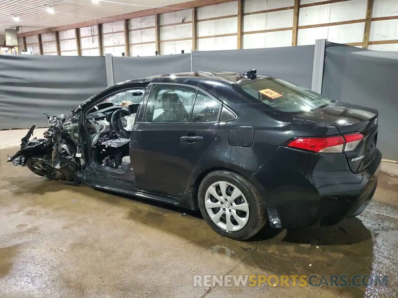 2 Photograph of a damaged car 5YFEPMAE9NP380035 TOYOTA COROLLA 2022