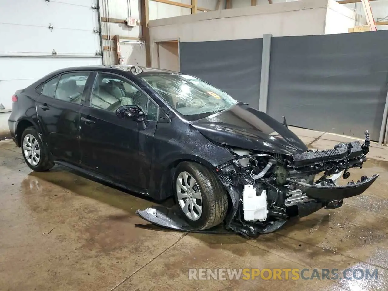 4 Photograph of a damaged car 5YFEPMAE9NP380035 TOYOTA COROLLA 2022