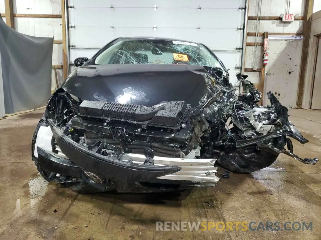 5 Photograph of a damaged car 5YFEPMAE9NP380035 TOYOTA COROLLA 2022