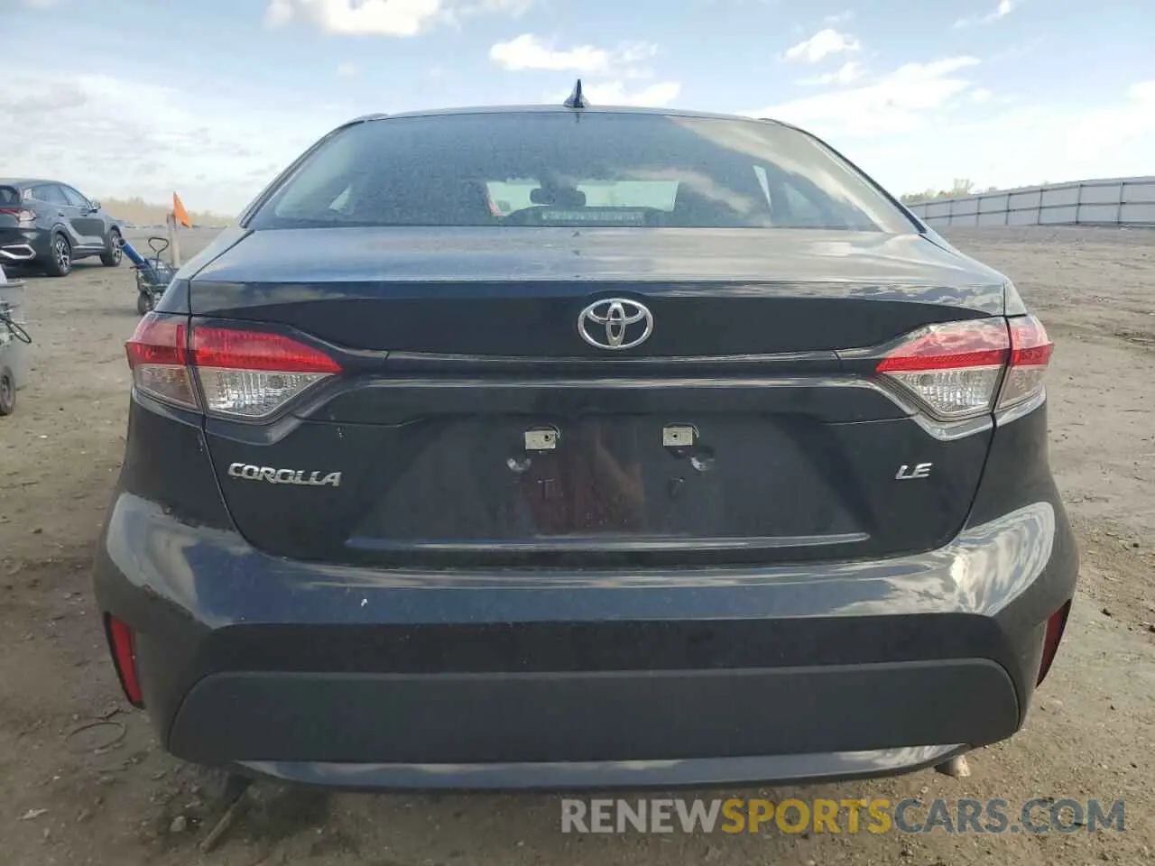 6 Photograph of a damaged car 5YFEPMAE9NP380309 TOYOTA COROLLA 2022
