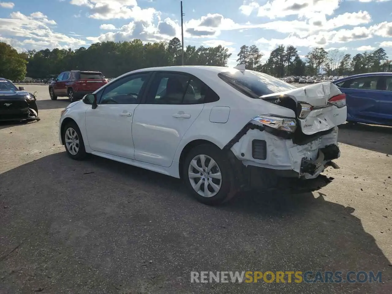 2 Photograph of a damaged car 5YFEPMAE9NP381069 TOYOTA COROLLA 2022