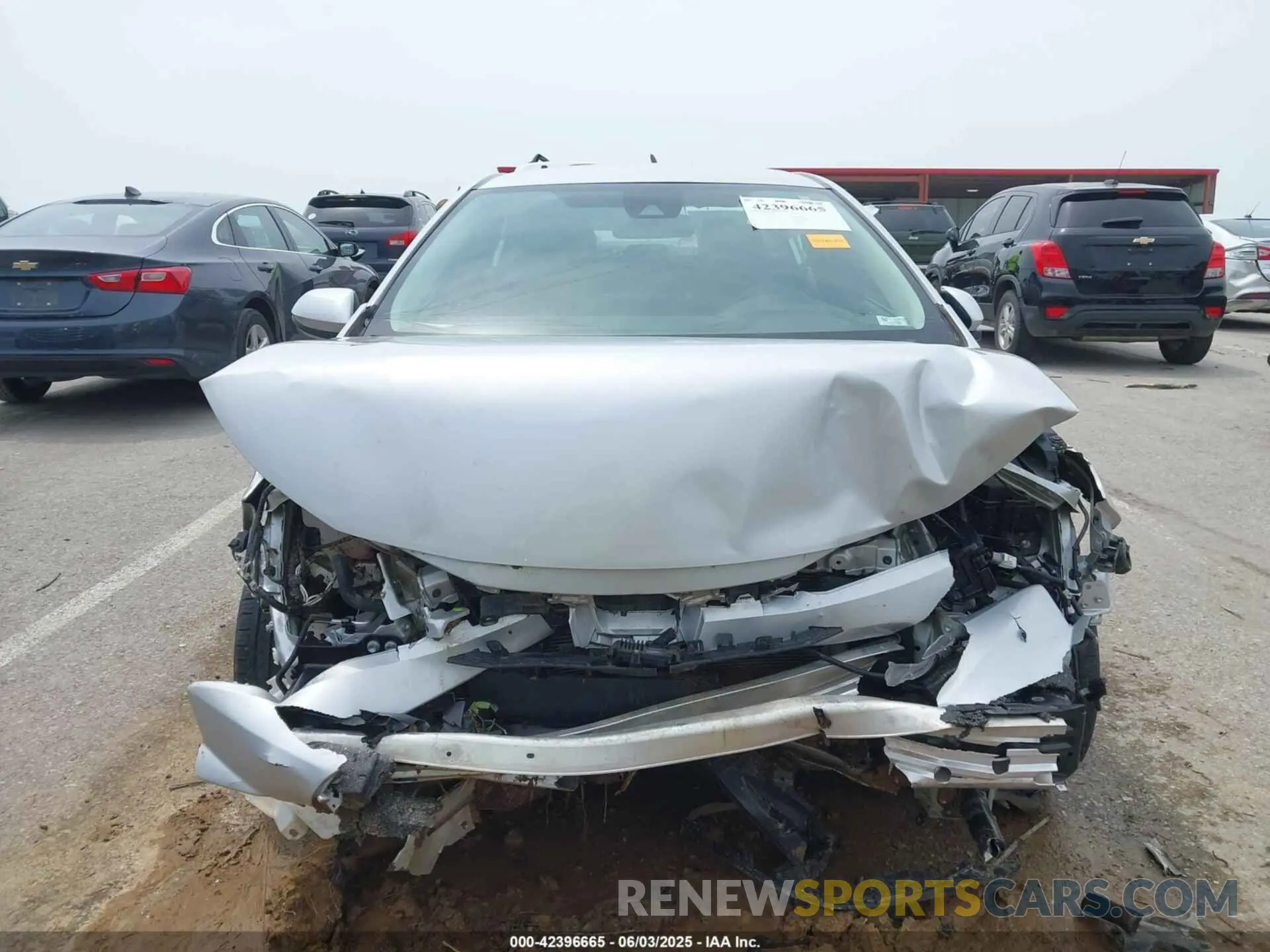 12 Photograph of a damaged car 5YFEPMAE9NP382383 TOYOTA COROLLA 2022