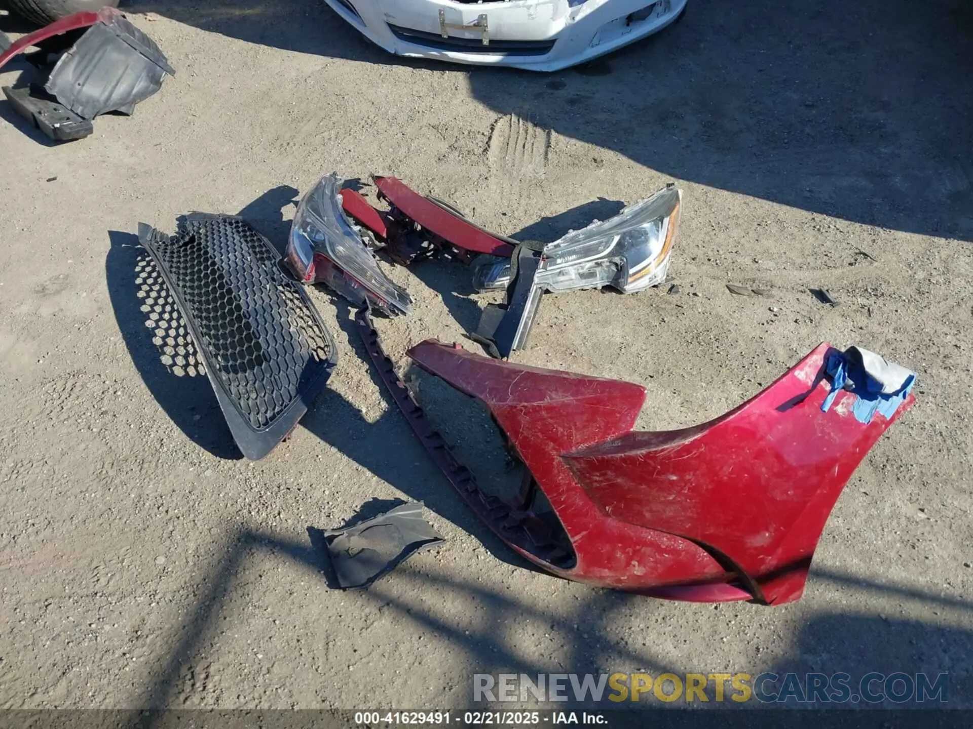 12 Photograph of a damaged car 5YFEPMAE9NP391813 TOYOTA COROLLA 2022