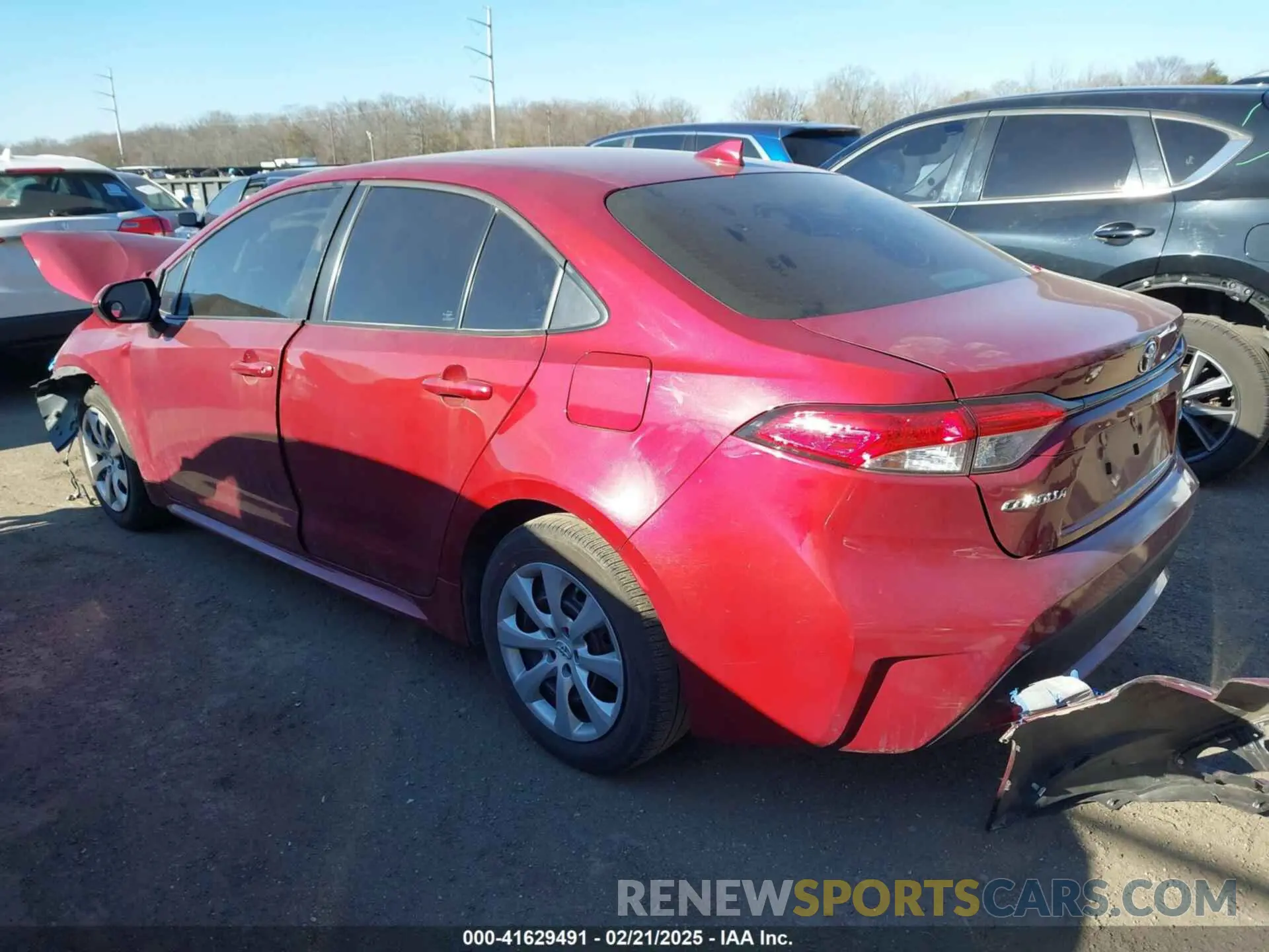 3 Photograph of a damaged car 5YFEPMAE9NP391813 TOYOTA COROLLA 2022
