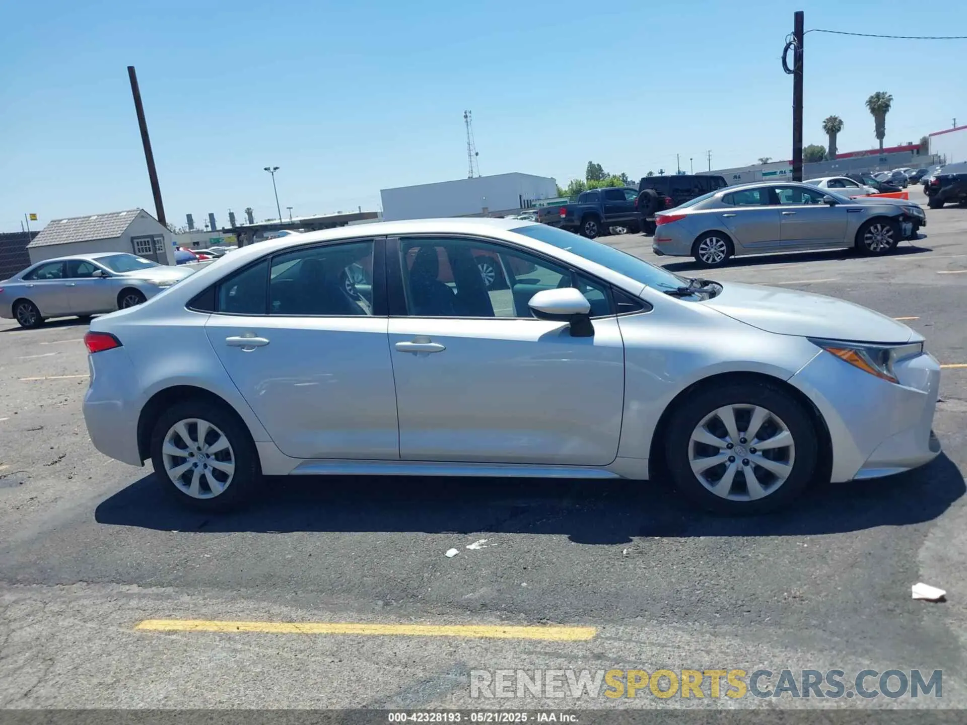13 Photograph of a damaged car 5YFEPMAEXNP278257 TOYOTA COROLLA 2022