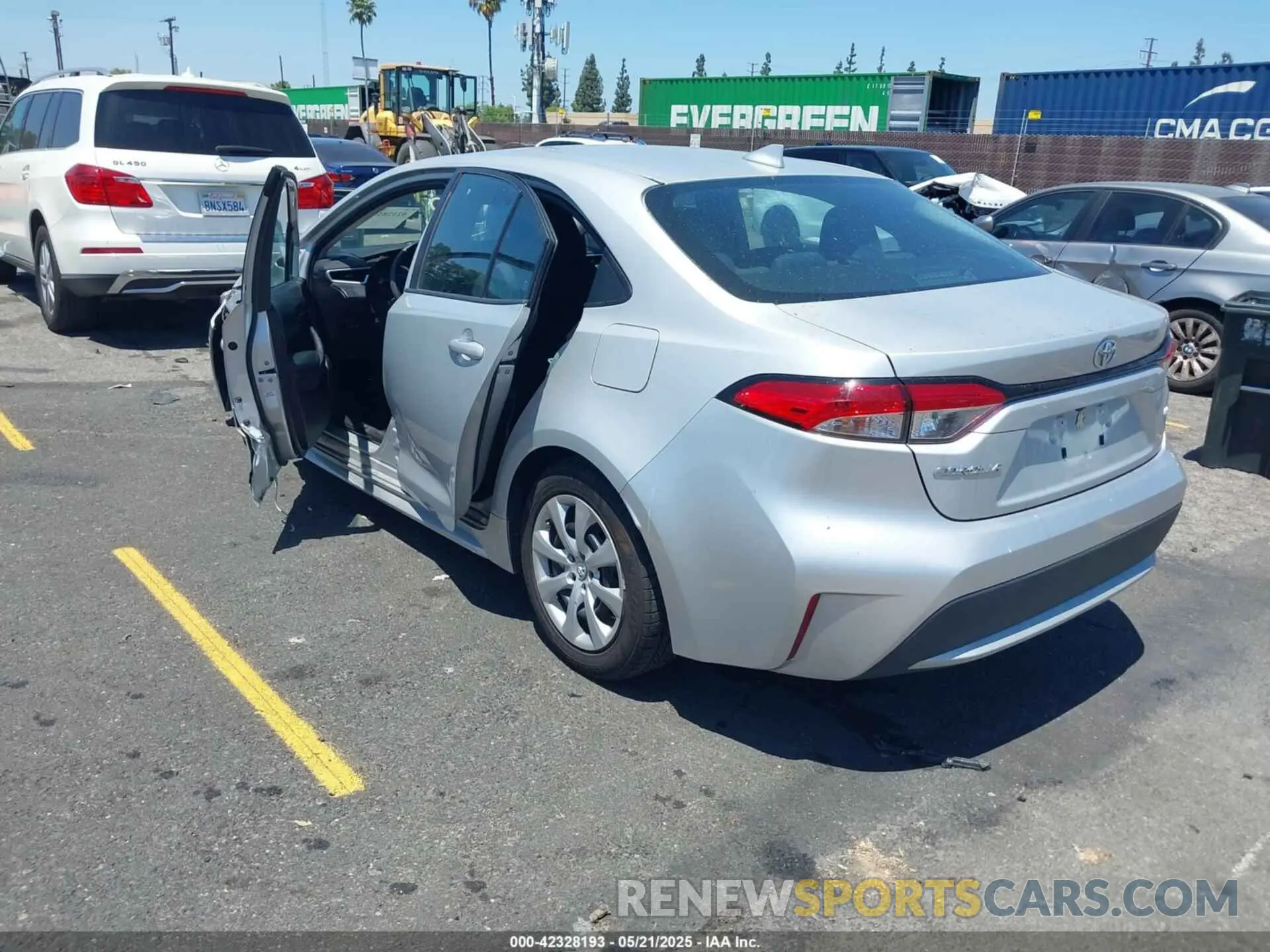3 Photograph of a damaged car 5YFEPMAEXNP278257 TOYOTA COROLLA 2022