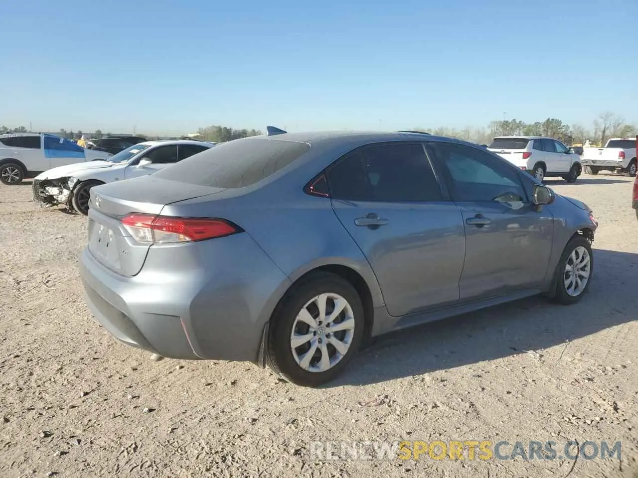 3 Photograph of a damaged car 5YFEPMAEXNP282874 TOYOTA COROLLA 2022