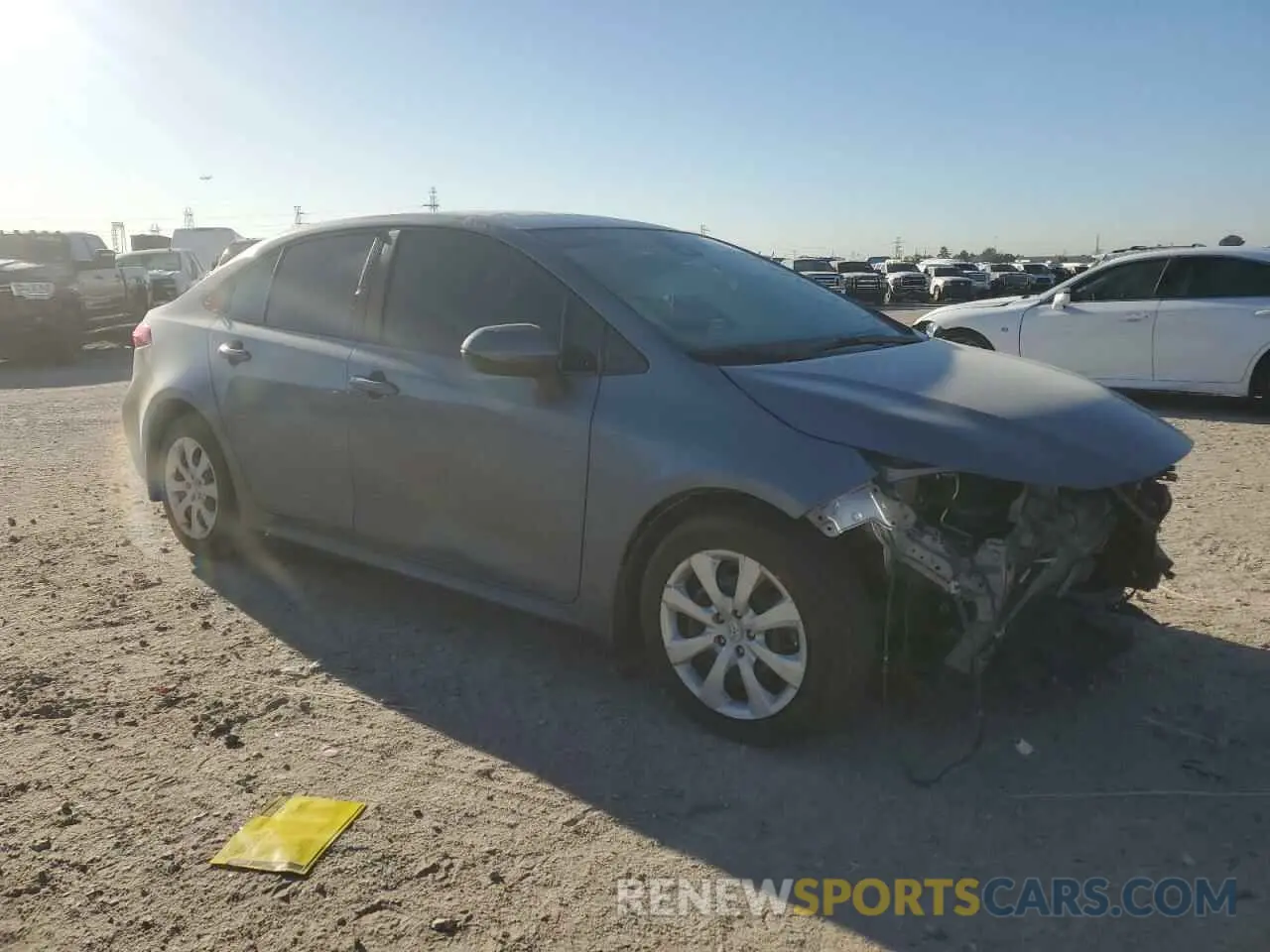4 Photograph of a damaged car 5YFEPMAEXNP282874 TOYOTA COROLLA 2022