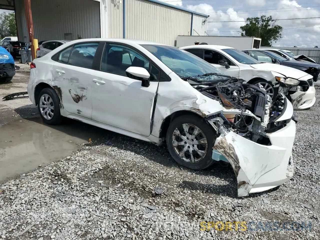 4 Photograph of a damaged car 5YFEPMAEXNP283104 TOYOTA COROLLA 2022