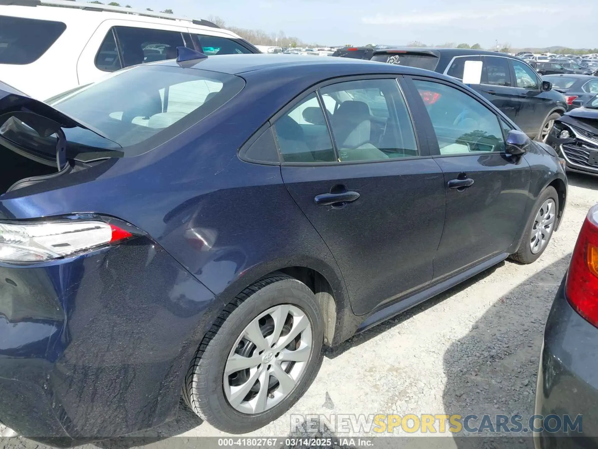 13 Photograph of a damaged car 5YFEPMAEXNP292675 TOYOTA COROLLA 2022