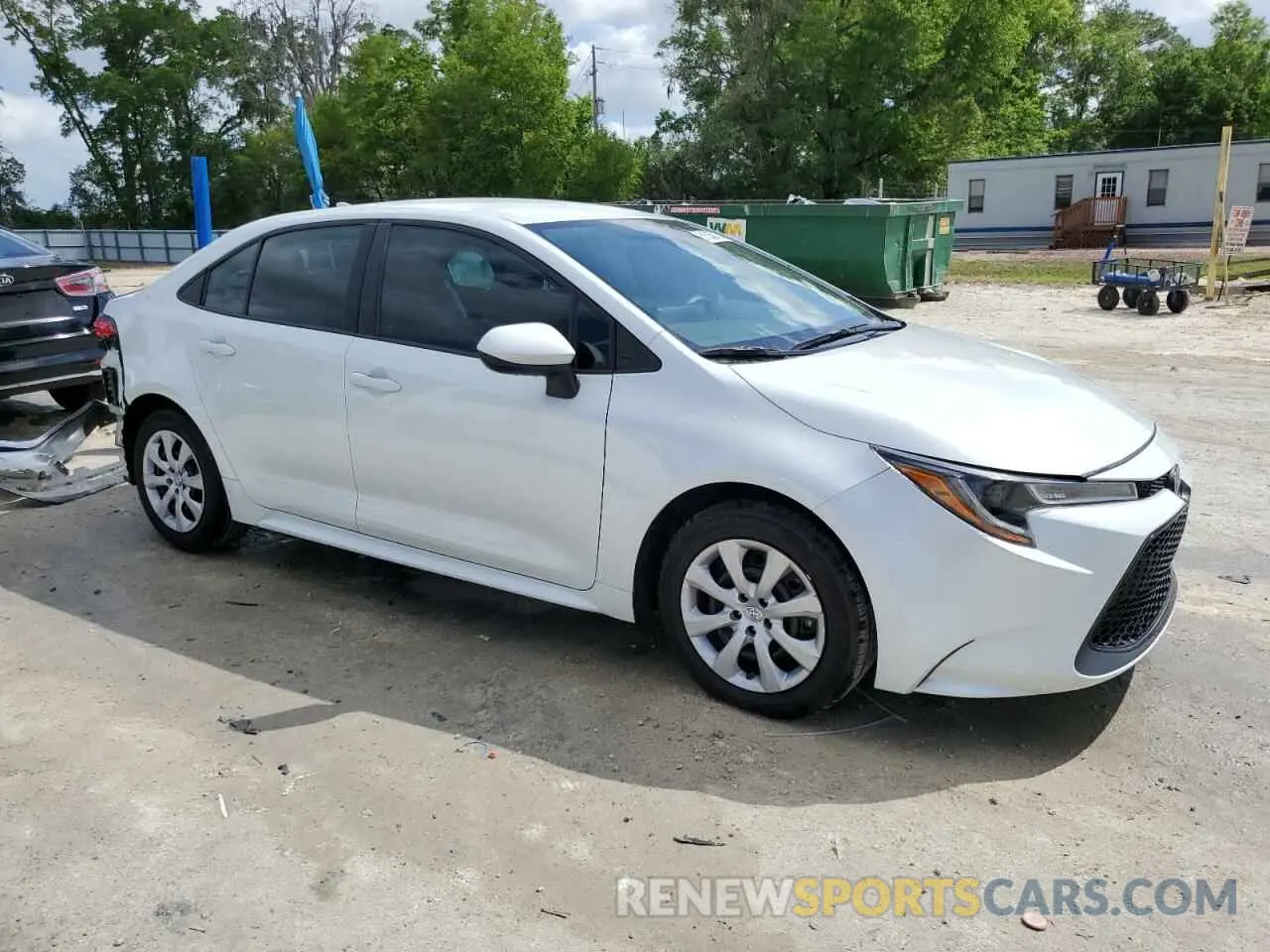 4 Photograph of a damaged car 5YFEPMAEXNP296855 TOYOTA COROLLA 2022