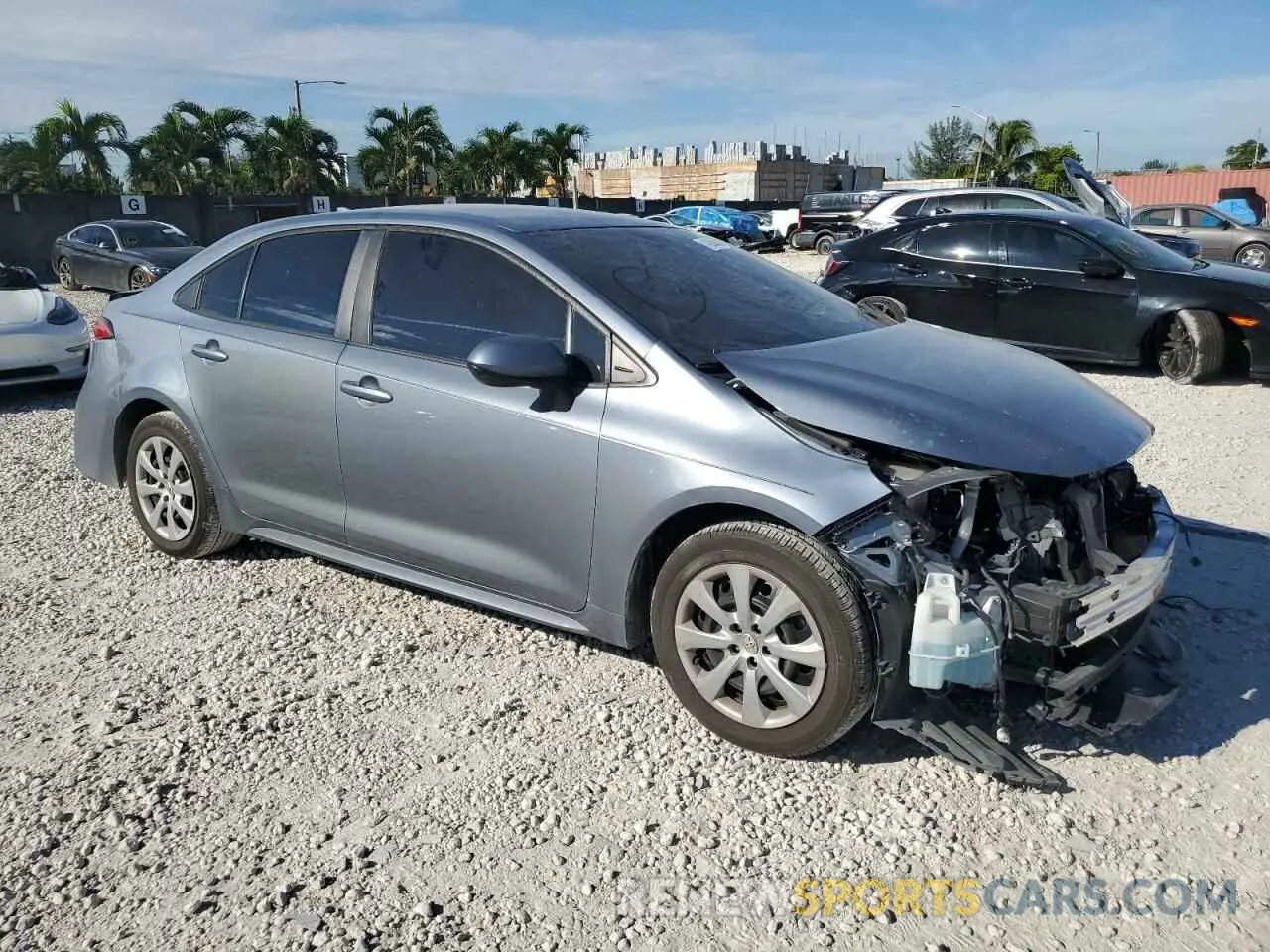 4 Photograph of a damaged car 5YFEPMAEXNP303366 TOYOTA COROLLA 2022