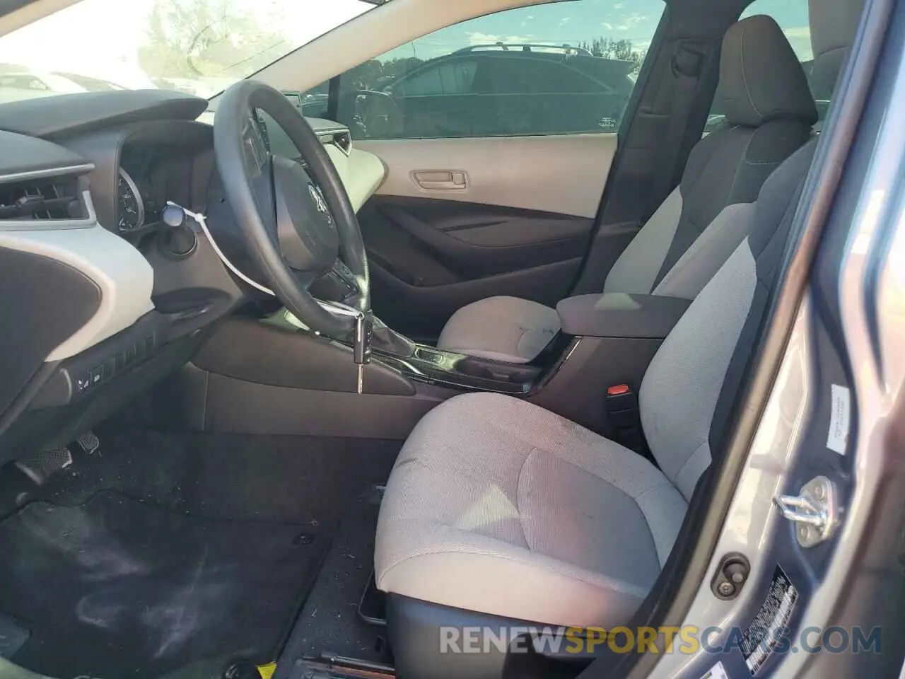 7 Photograph of a damaged car 5YFEPMAEXNP303366 TOYOTA COROLLA 2022