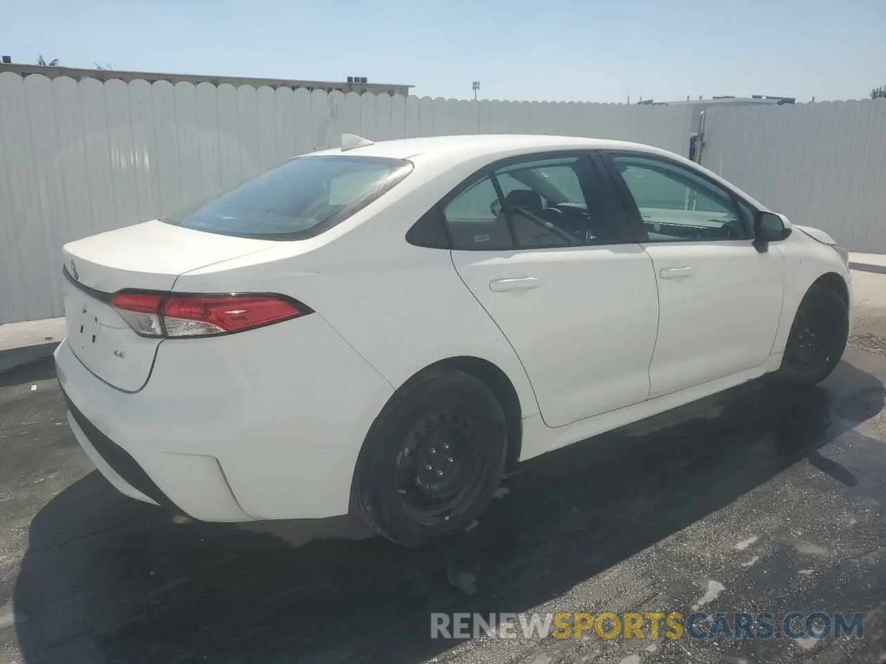 3 Photograph of a damaged car 5YFEPMAEXNP307630 TOYOTA COROLLA 2022