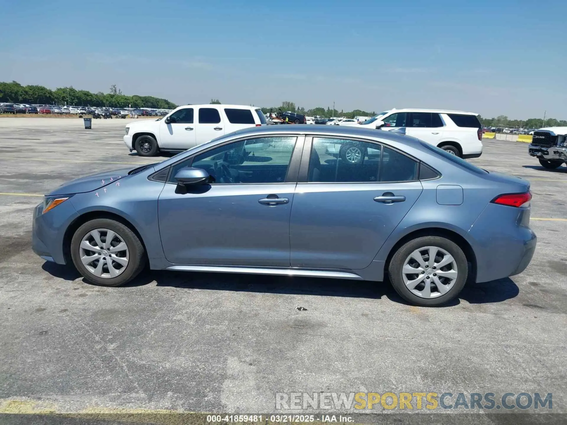 14 Photograph of a damaged car 5YFEPMAEXNP342314 TOYOTA COROLLA 2022