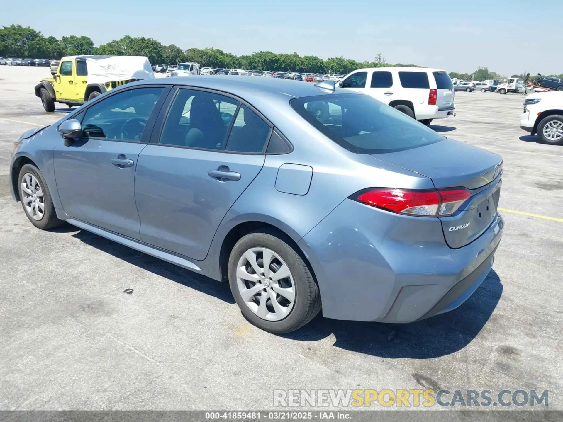 3 Photograph of a damaged car 5YFEPMAEXNP342314 TOYOTA COROLLA 2022