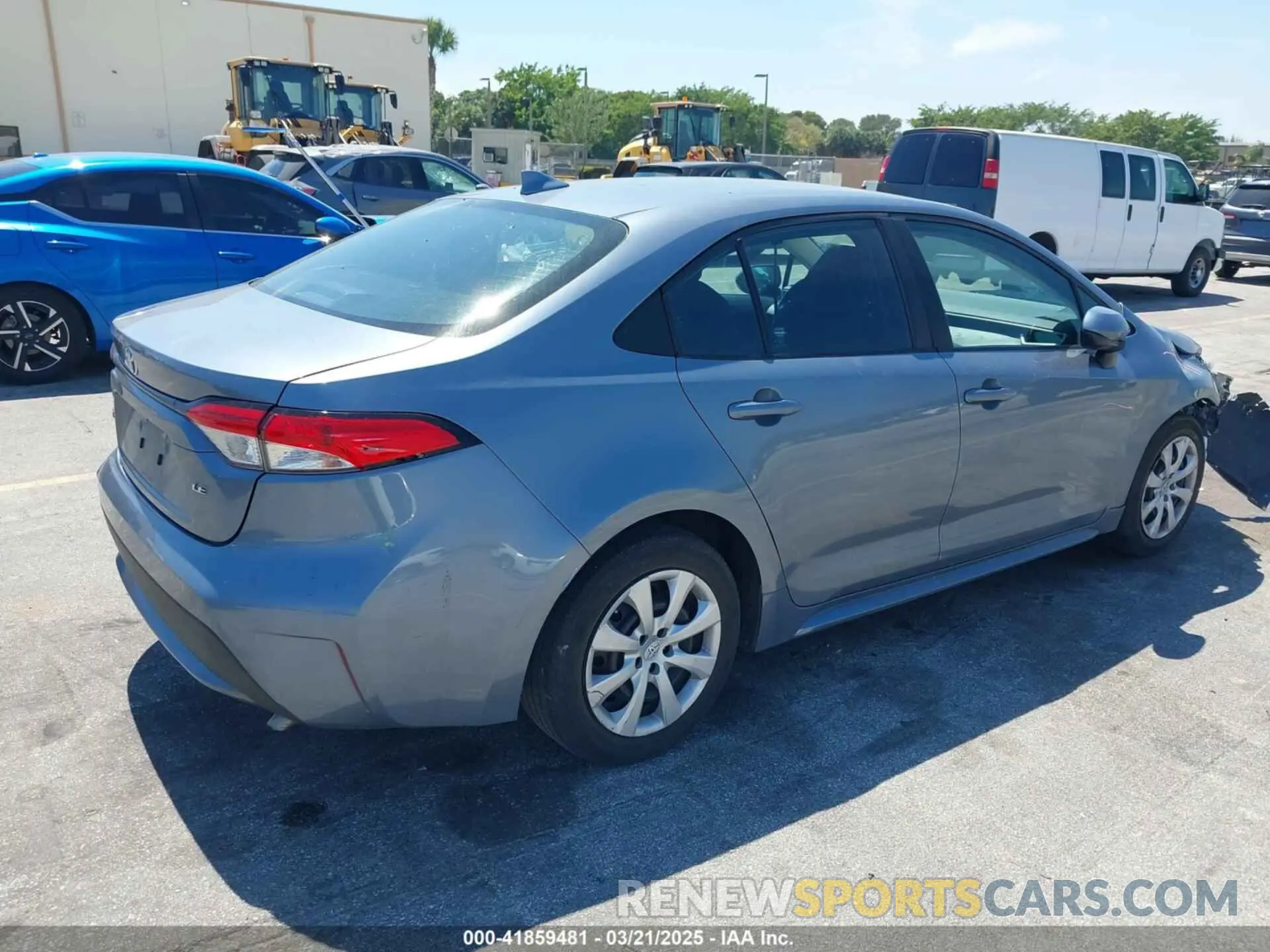 4 Photograph of a damaged car 5YFEPMAEXNP342314 TOYOTA COROLLA 2022