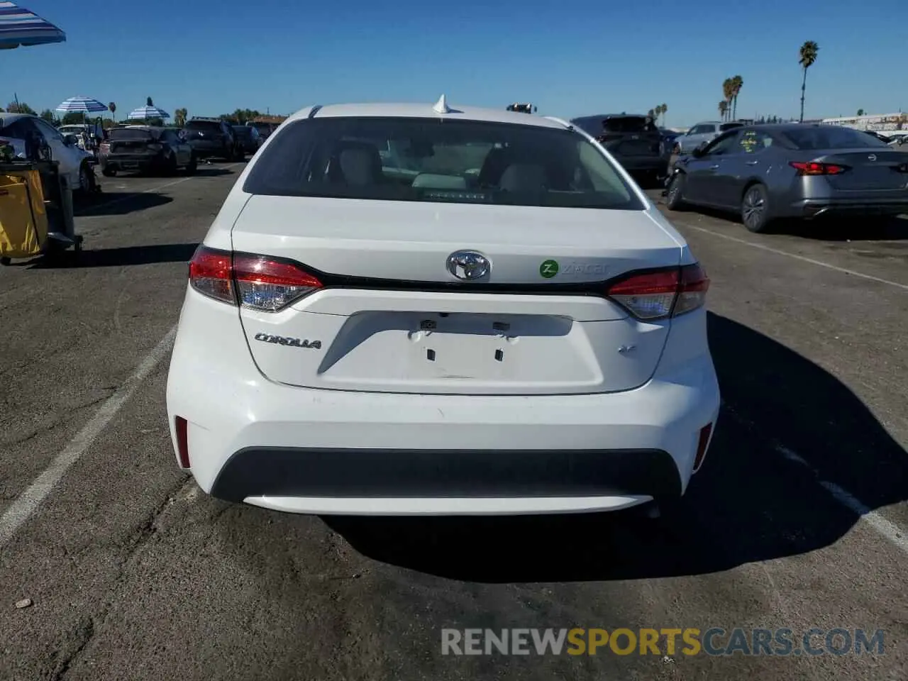 6 Photograph of a damaged car 5YFEPMAEXNP348243 TOYOTA COROLLA 2022