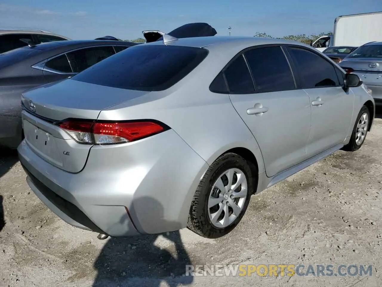 3 Photograph of a damaged car 5YFEPMAEXNP359873 TOYOTA COROLLA 2022
