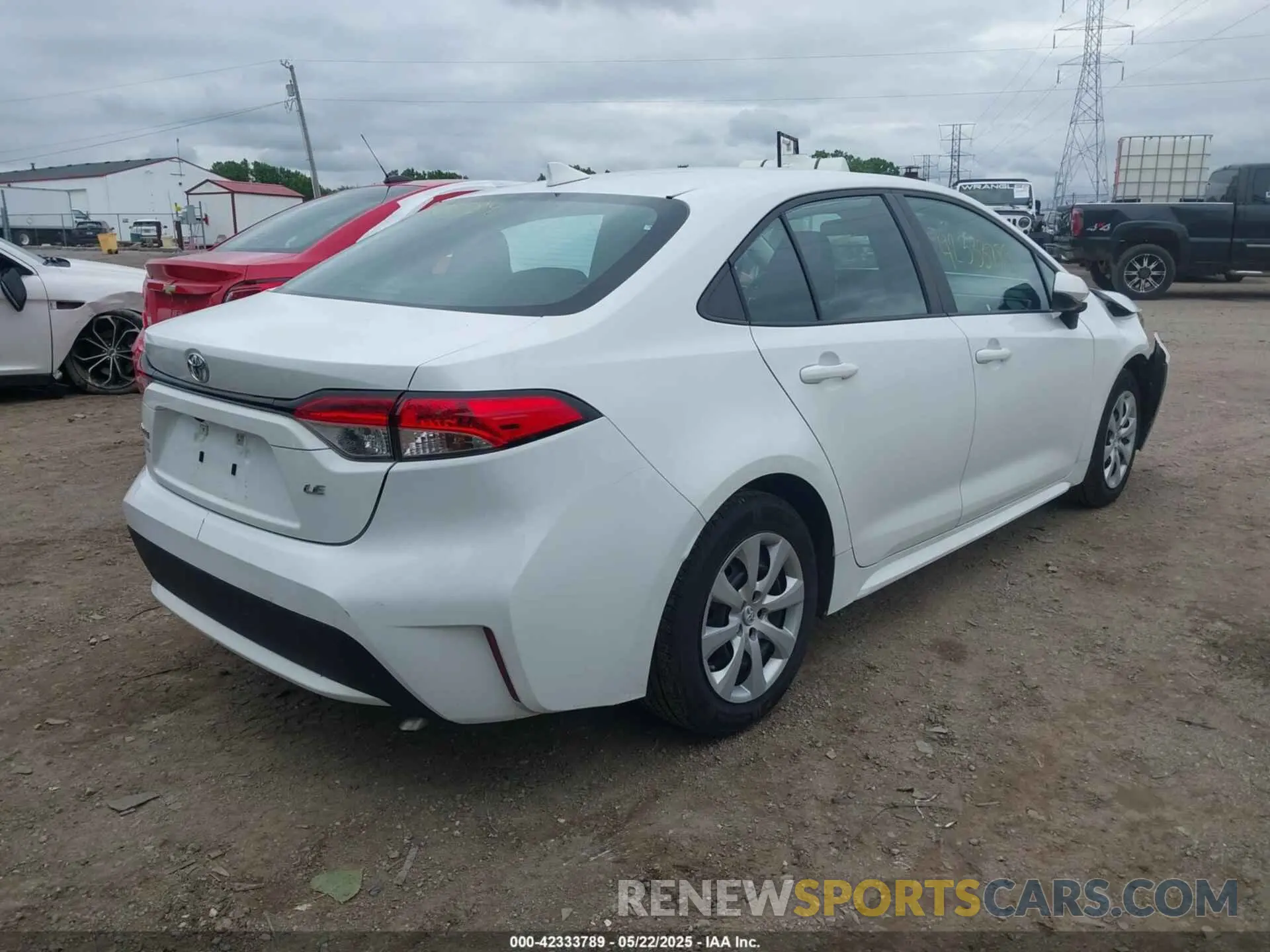 4 Photograph of a damaged car 5YFEPMAEXNP367004 TOYOTA COROLLA 2022