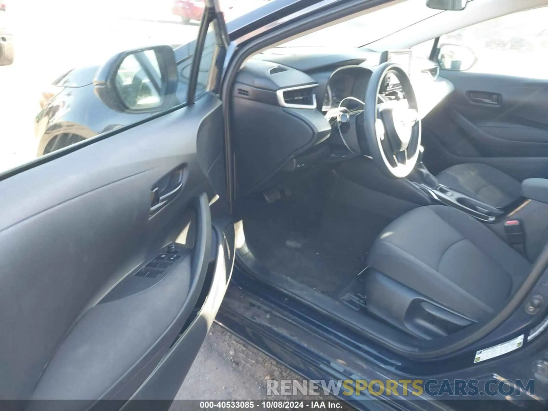 5 Photograph of a damaged car 5YFEPMAEXNP368511 TOYOTA COROLLA 2022