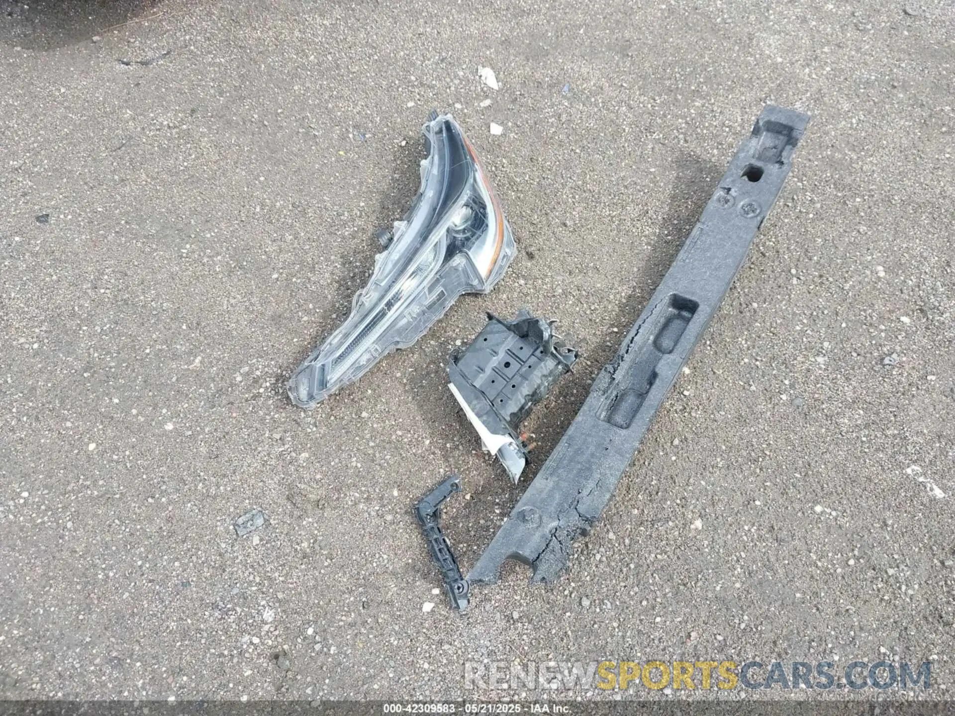12 Photograph of a damaged car 5YFEPMAEXNP371201 TOYOTA COROLLA 2022