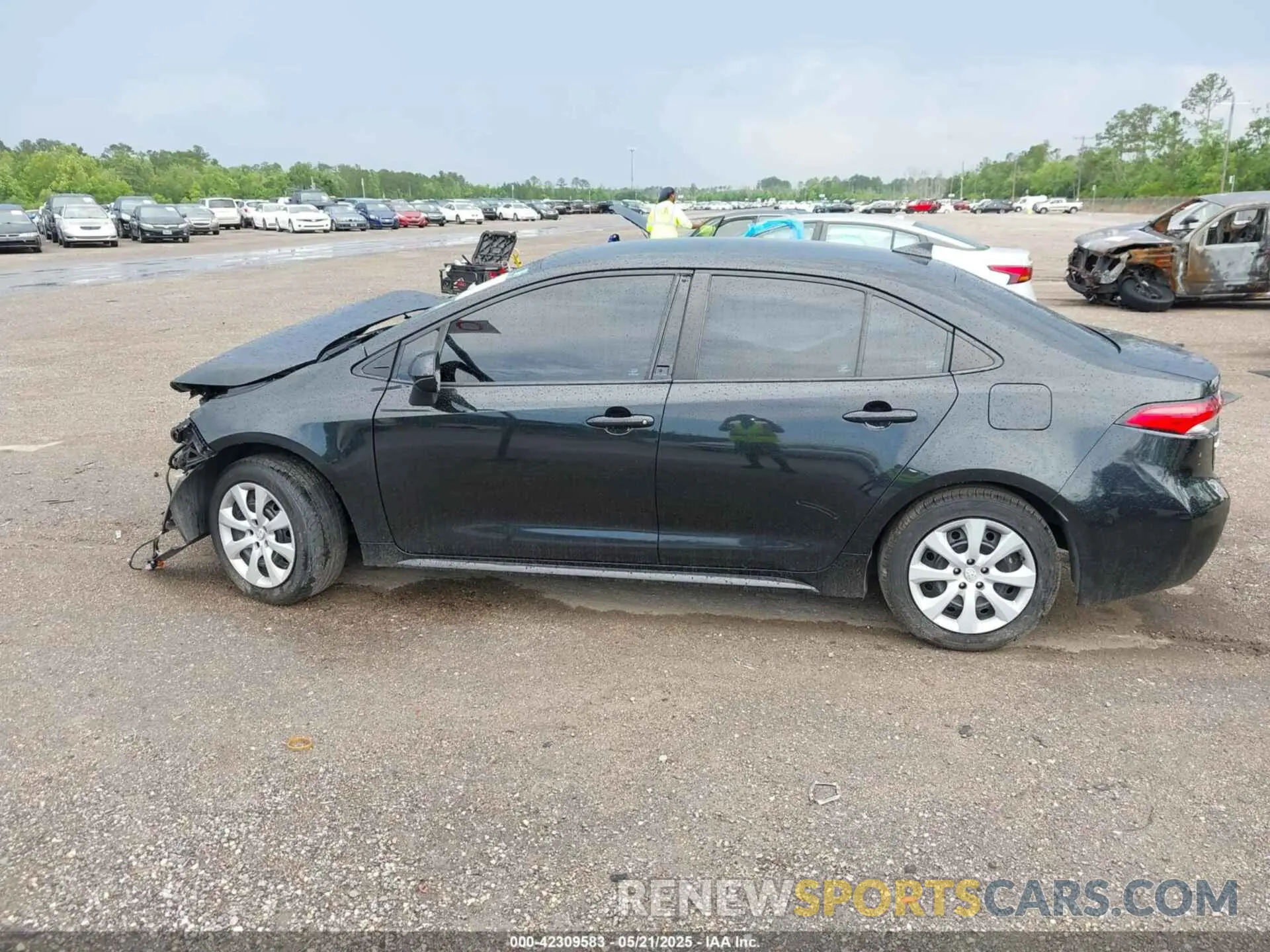 15 Photograph of a damaged car 5YFEPMAEXNP371201 TOYOTA COROLLA 2022