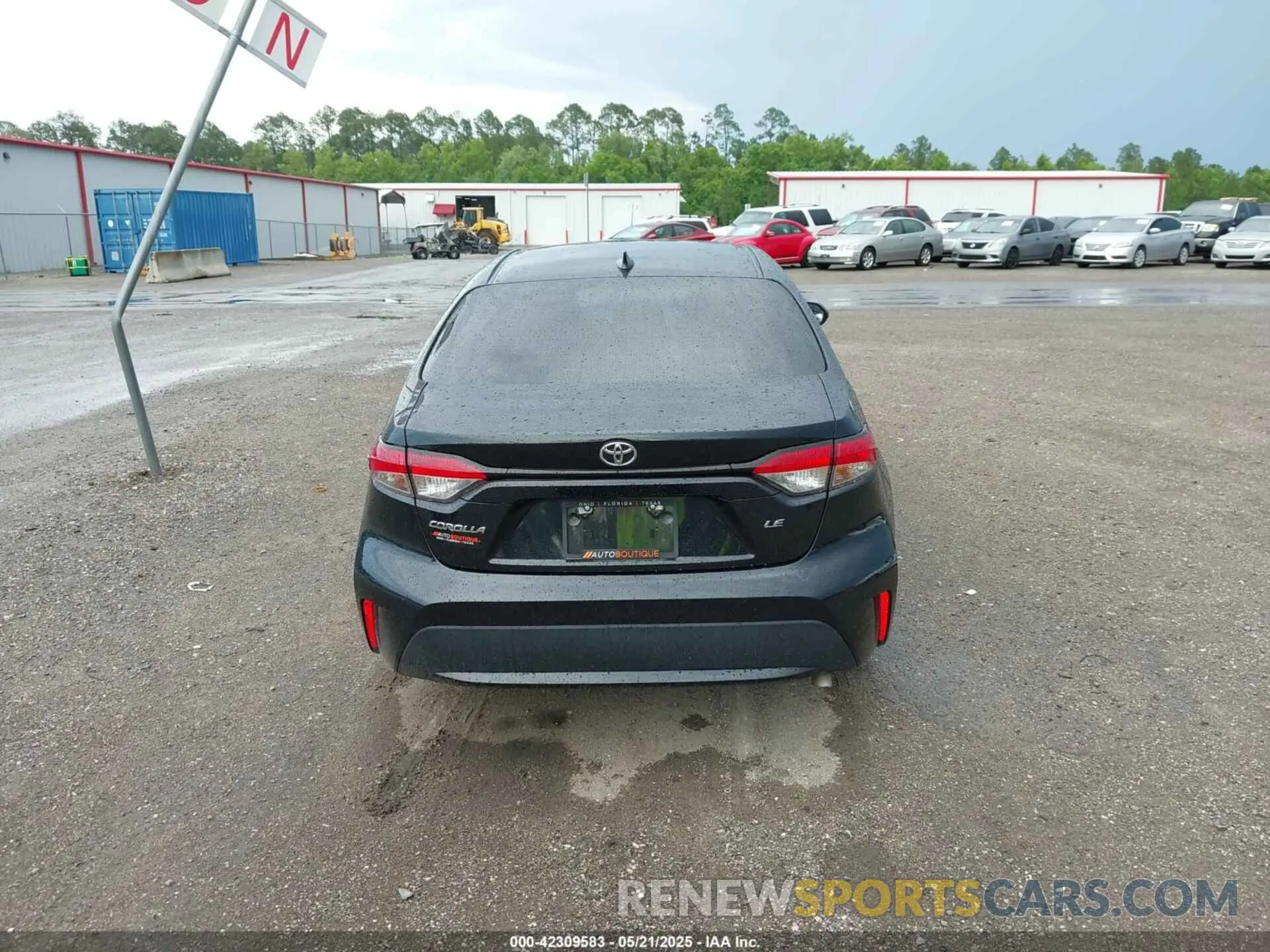 17 Photograph of a damaged car 5YFEPMAEXNP371201 TOYOTA COROLLA 2022