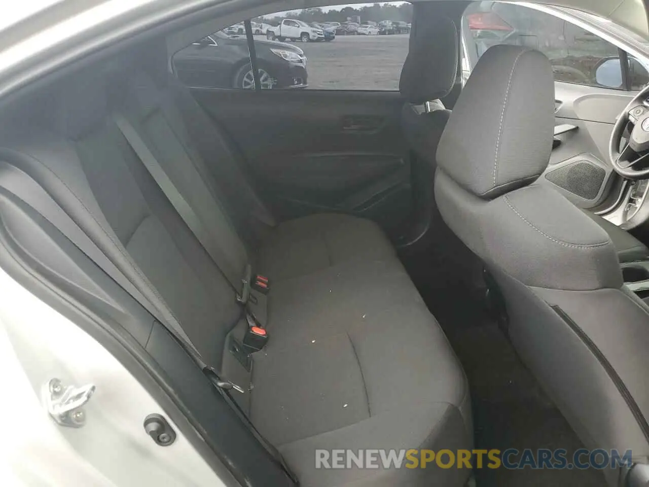 10 Photograph of a damaged car 5YFEPMAEXNP383333 TOYOTA COROLLA 2022