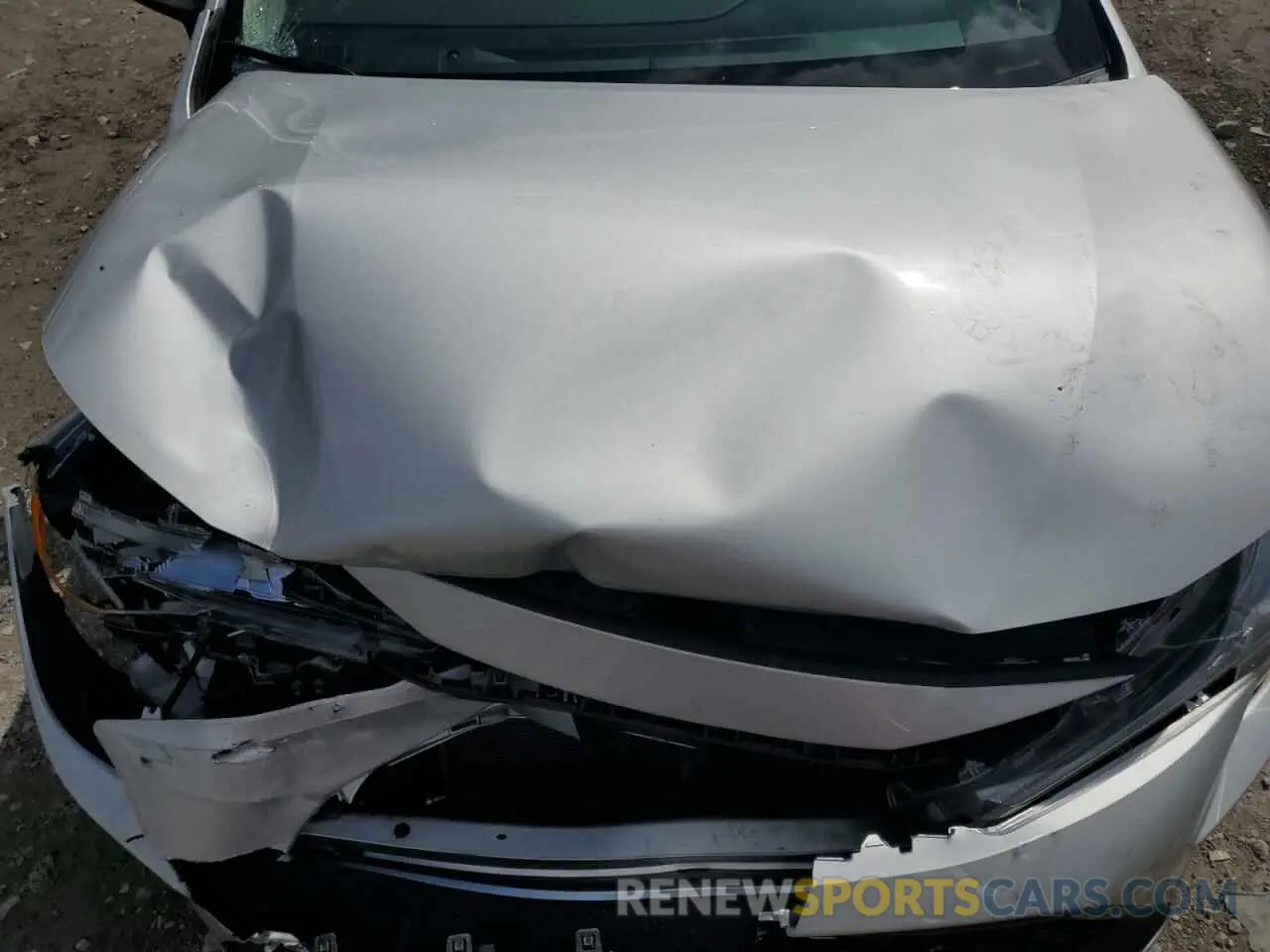 11 Photograph of a damaged car 5YFEPMAEXNP383333 TOYOTA COROLLA 2022