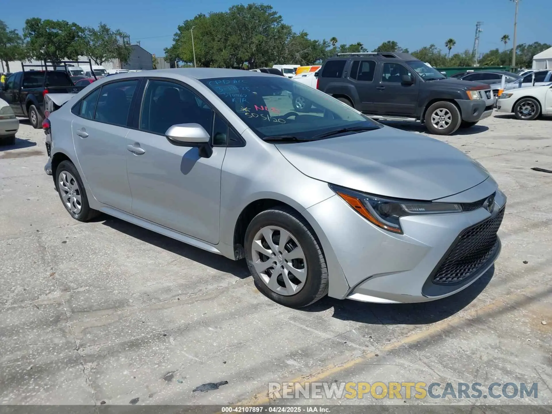 1 Photograph of a damaged car 5YFEPMAEXNP385874 TOYOTA COROLLA 2022