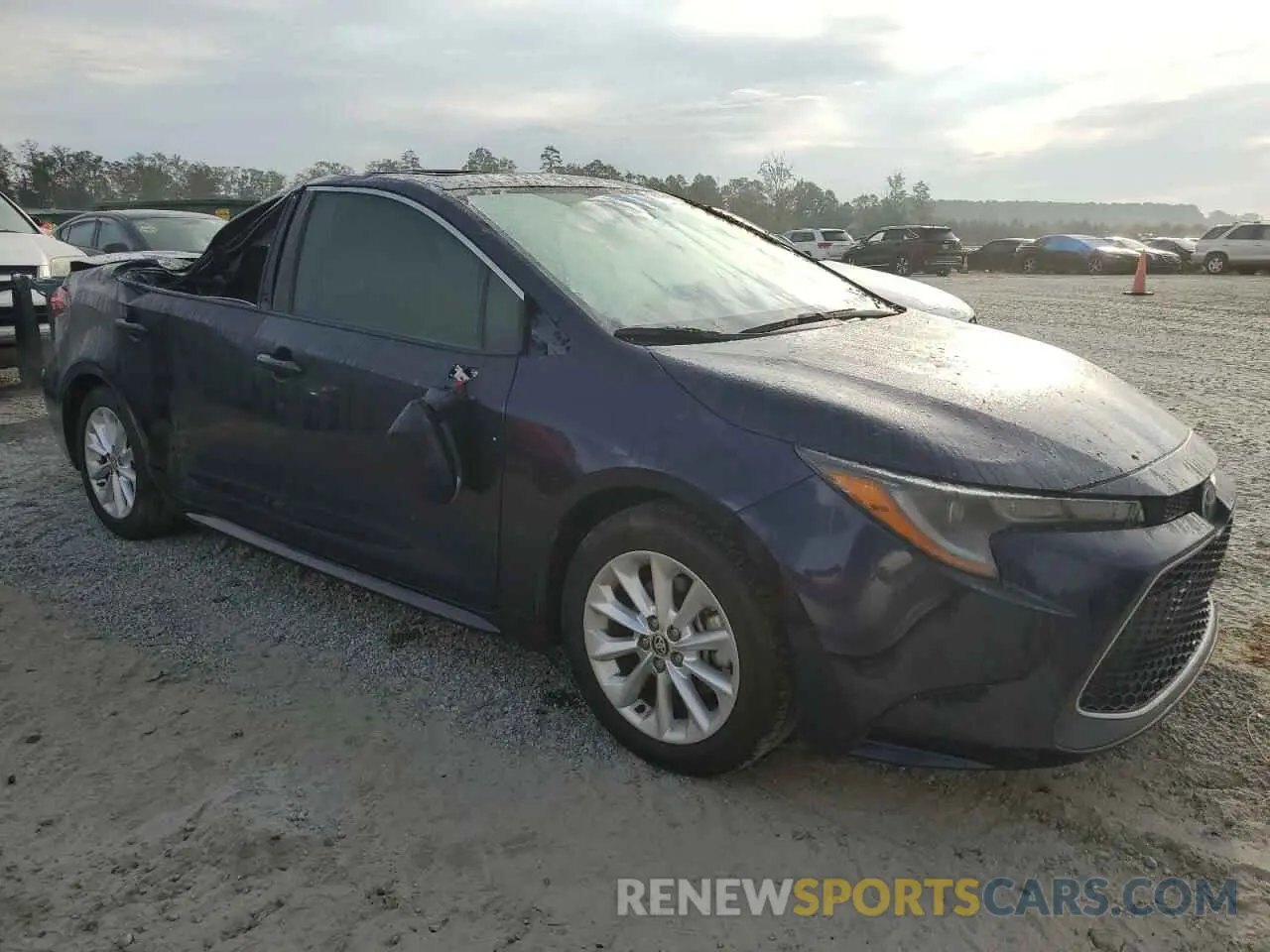 4 Photograph of a damaged car 5YFFPMAE2NP323731 TOYOTA COROLLA 2022