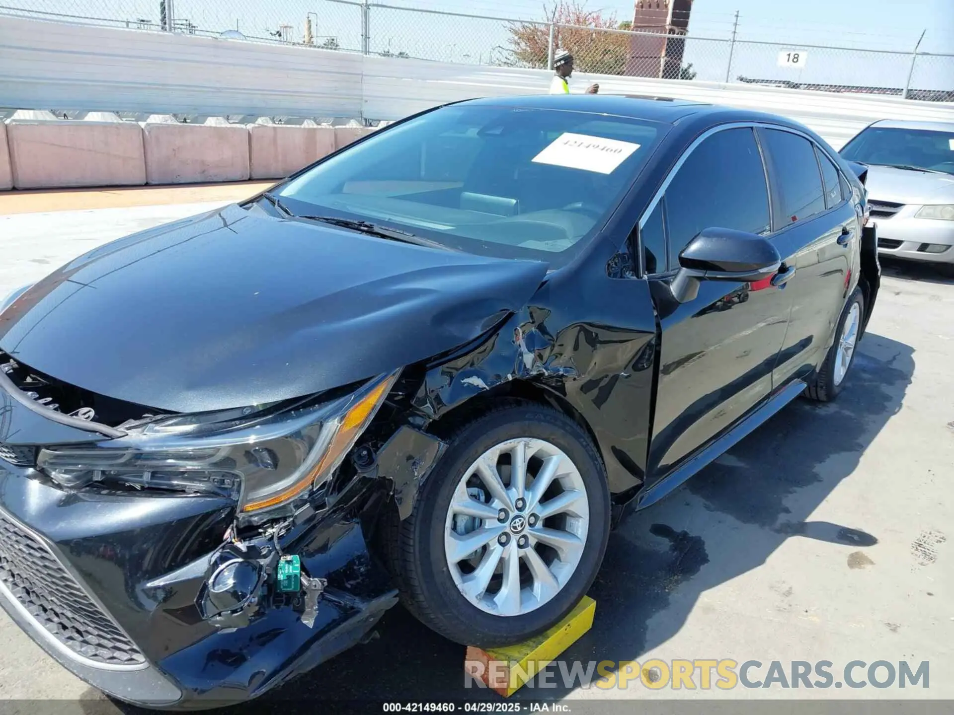 6 Photograph of a damaged car 5YFFPMAE7NP382094 TOYOTA COROLLA 2022