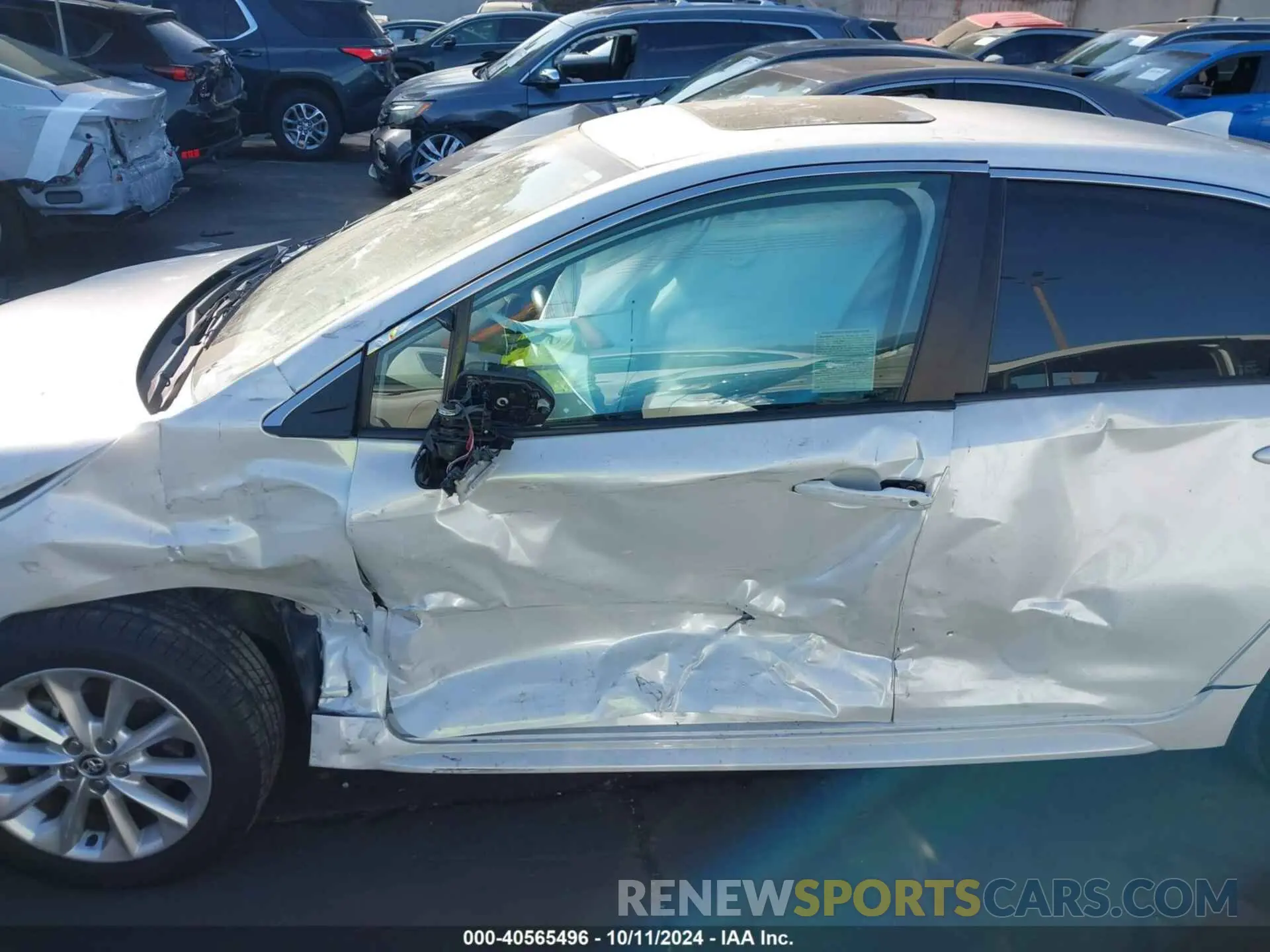 6 Photograph of a damaged car 5YFFPMAE8NP290010 TOYOTA COROLLA 2022