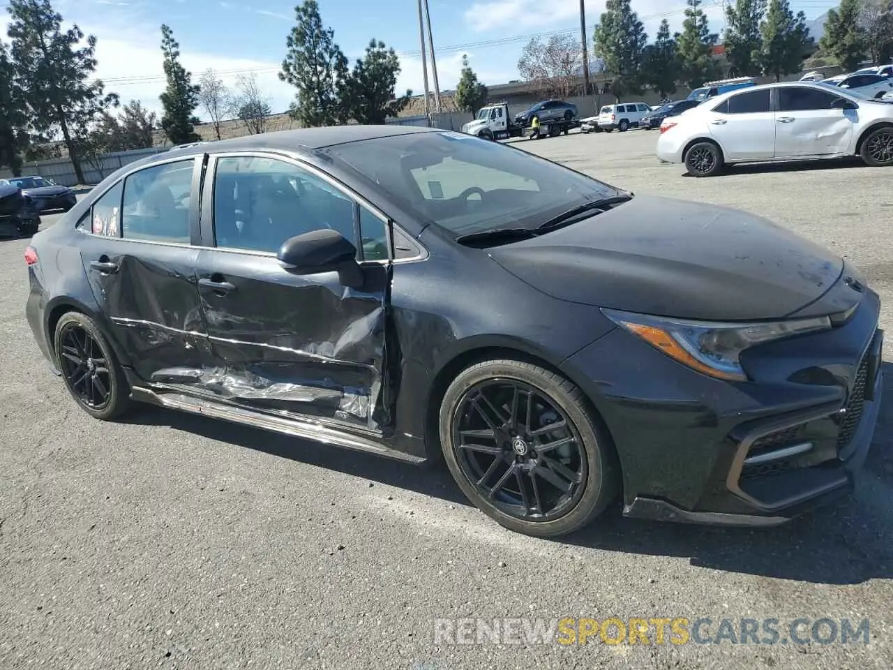 4 Photograph of a damaged car 5YFM4MCE6NP130446 TOYOTA COROLLA 2022