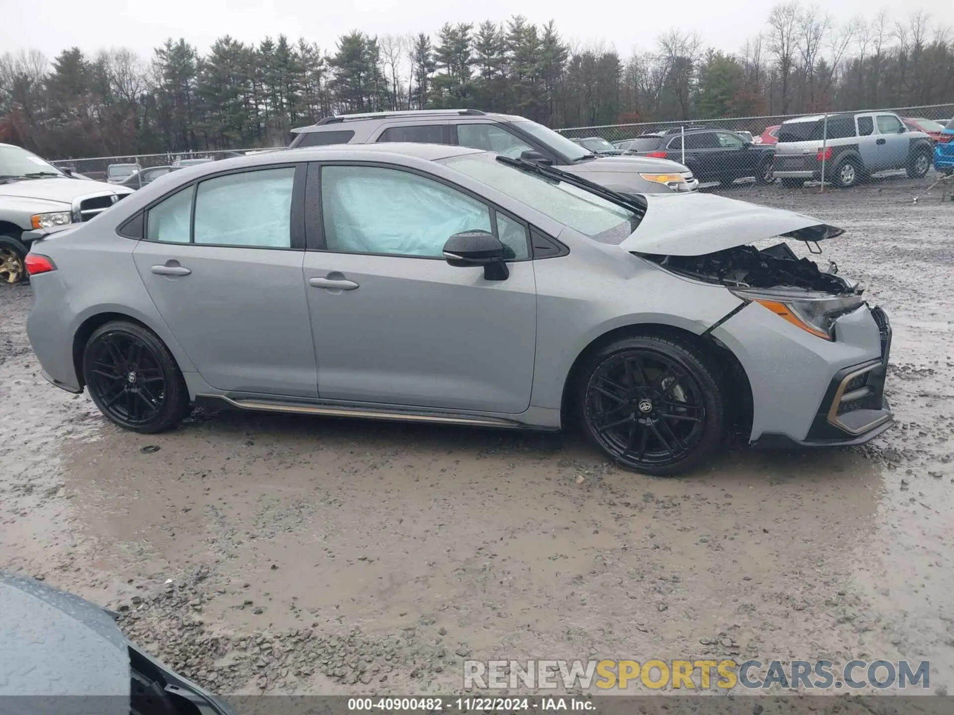 13 Photograph of a damaged car 5YFM4MCE9NP127718 TOYOTA COROLLA 2022