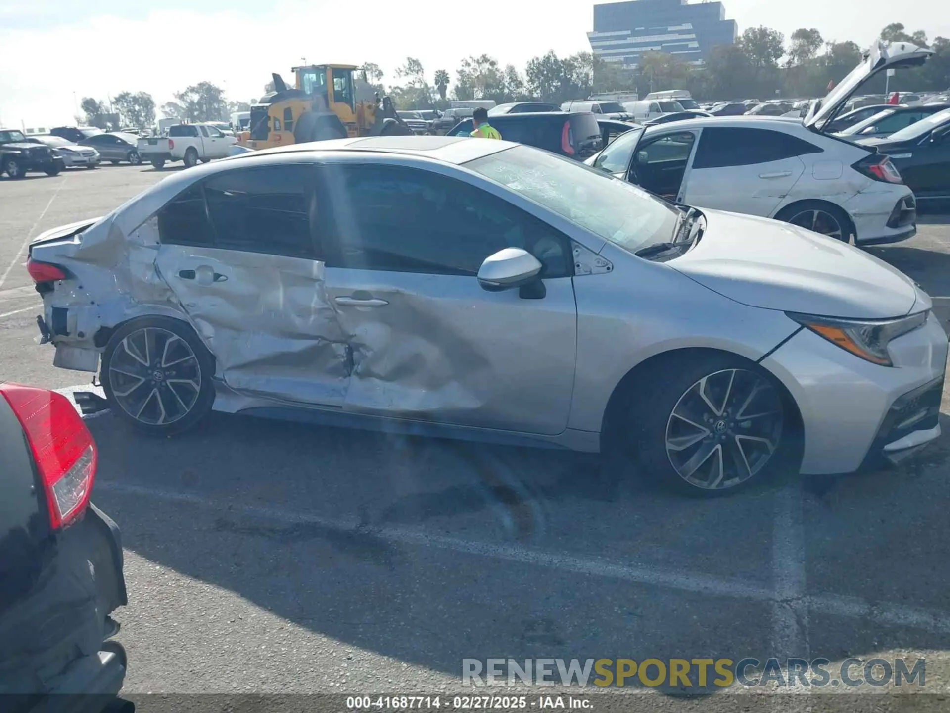 12 Photograph of a damaged car 5YFP4MCE9NP107370 TOYOTA COROLLA 2022