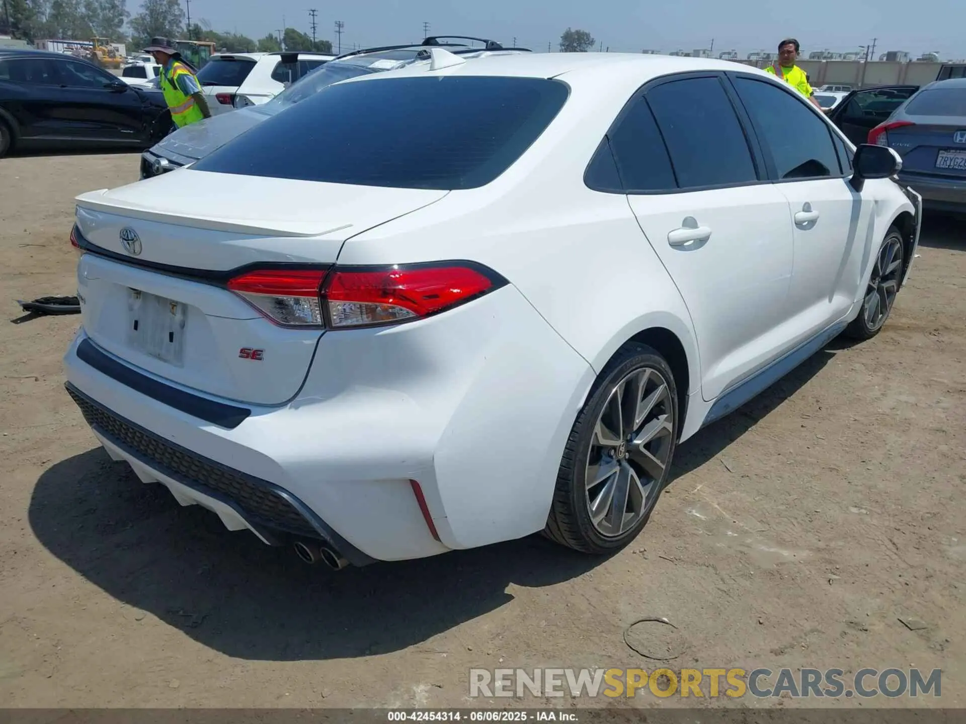 4 Photograph of a damaged car 5YFP4MCEXNP109869 TOYOTA COROLLA 2022