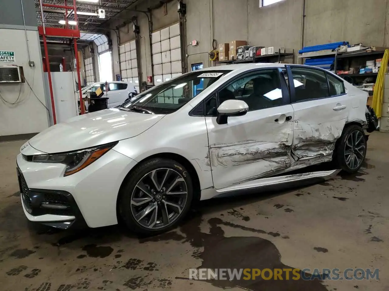 1 Photograph of a damaged car 5YFS4MCE0NP102858 TOYOTA COROLLA 2022